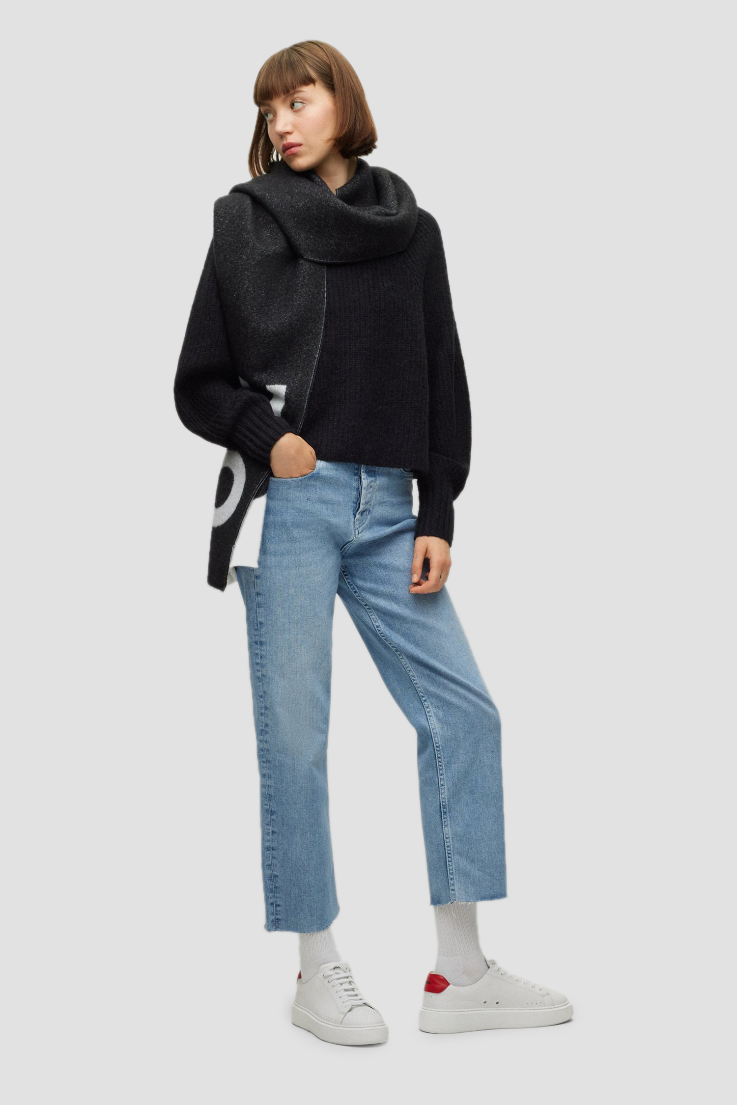 Женский черный шерстяной свитер HUGO 50477079;001