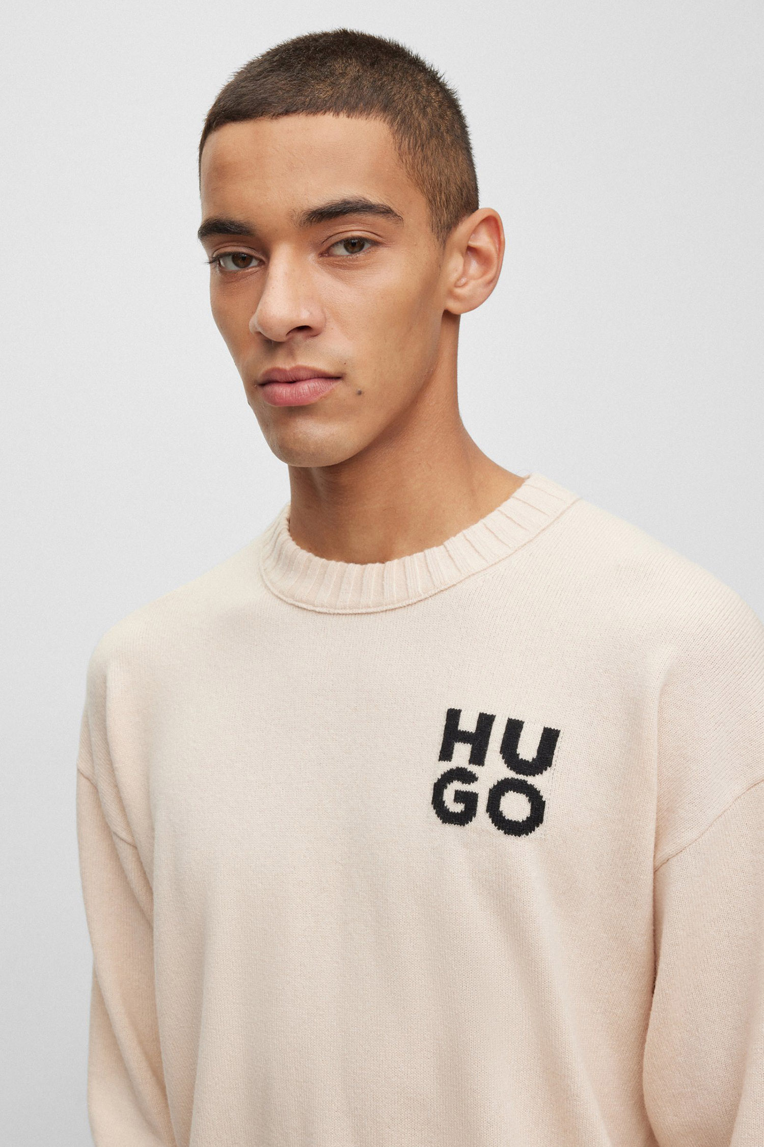 Мужской бежевый шерстяной джемпер HUGO 50500015;275