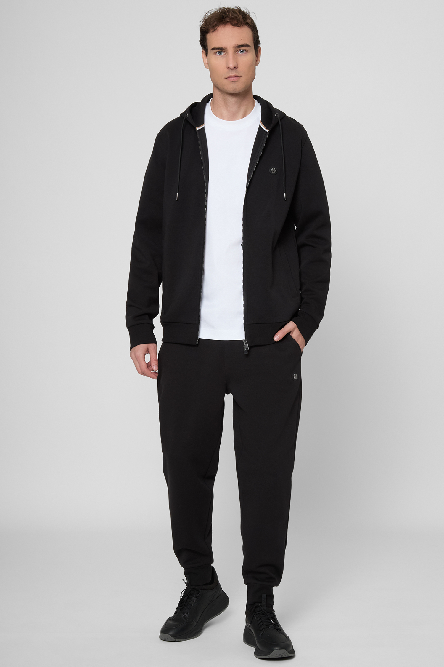 Чоловічі чорні спортивні штани BOSS 50520322;002