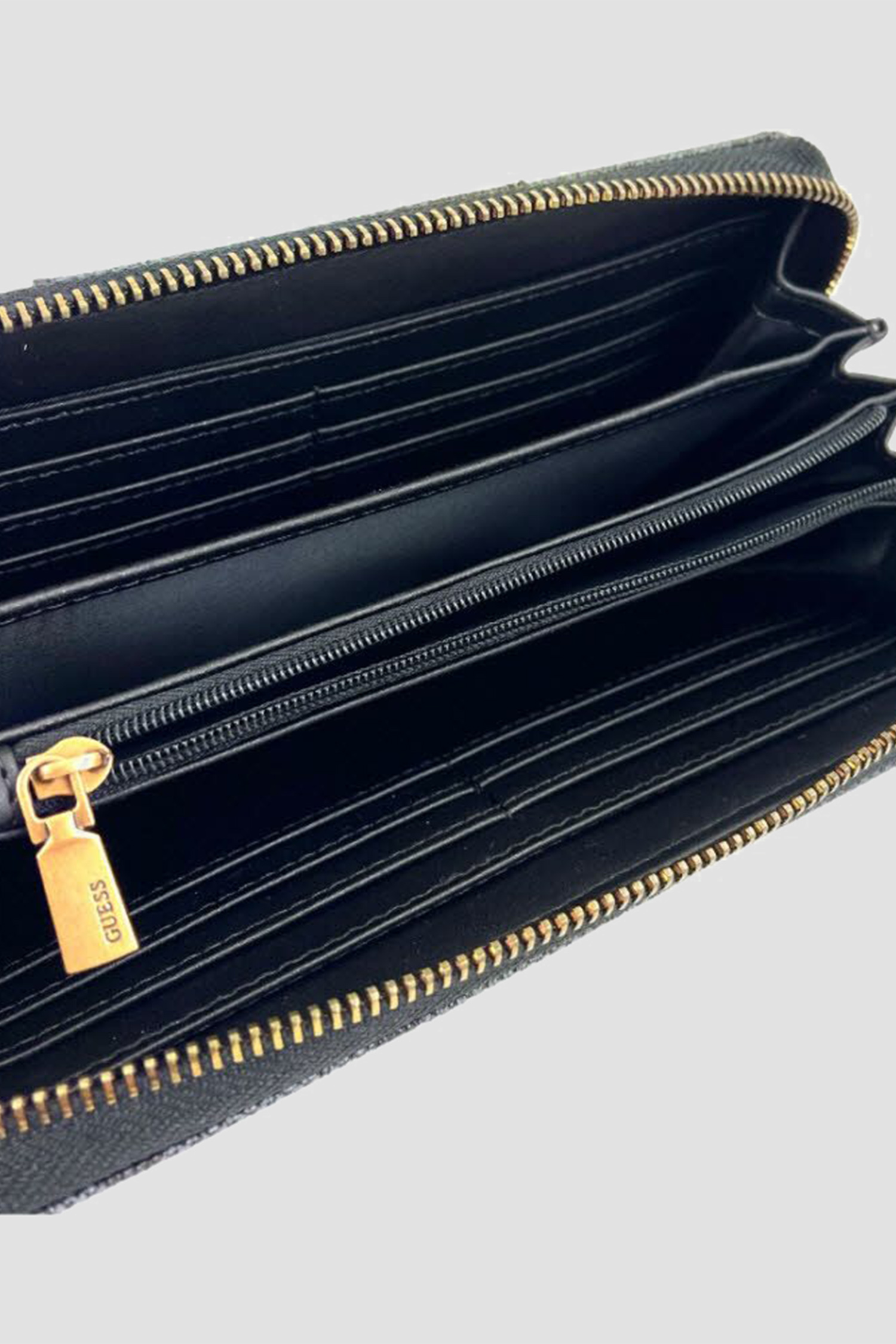 Женский серый кошелек с узором Guess SWEBG8.39046;CLO