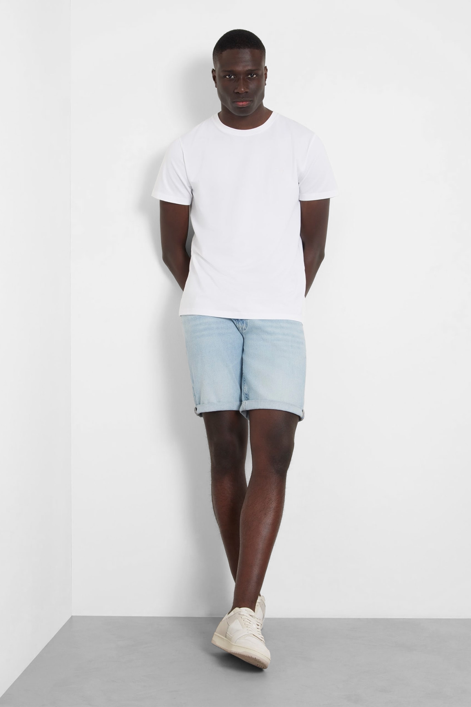 Мужские голубые джинсовые шорты Guess M4GD01.D5AZ2;COVY