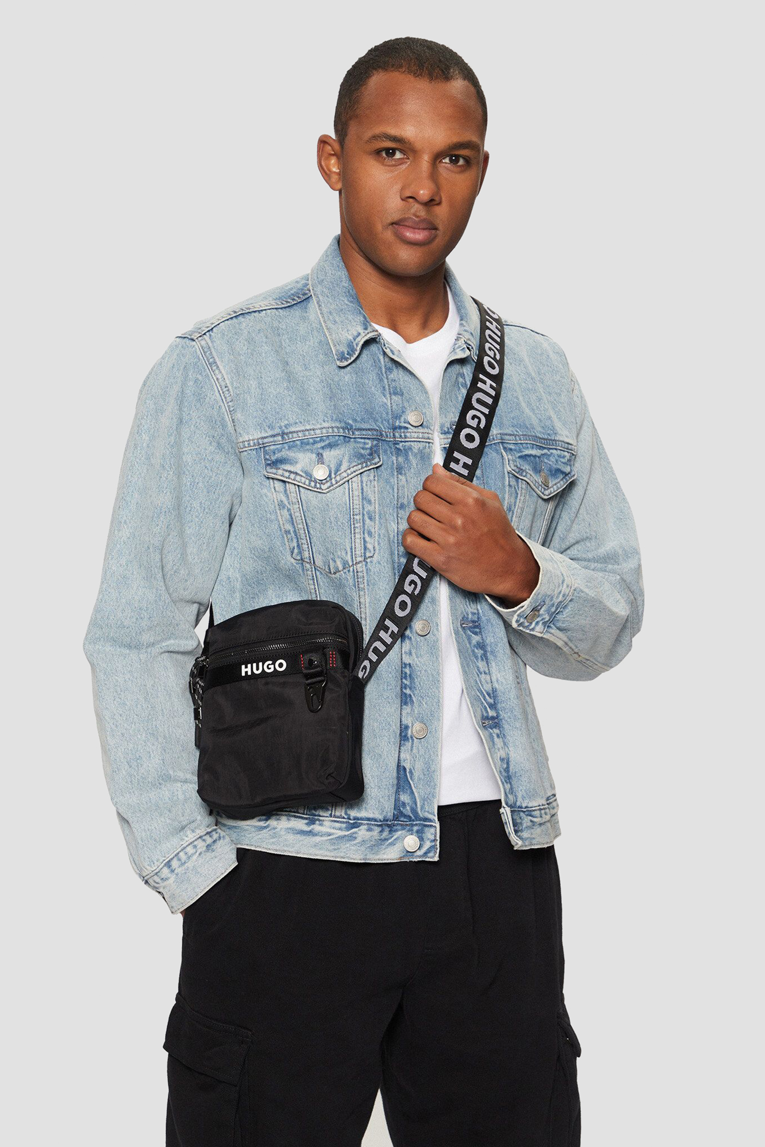 Чоловіча чорна сумка HUGO 50536009;001