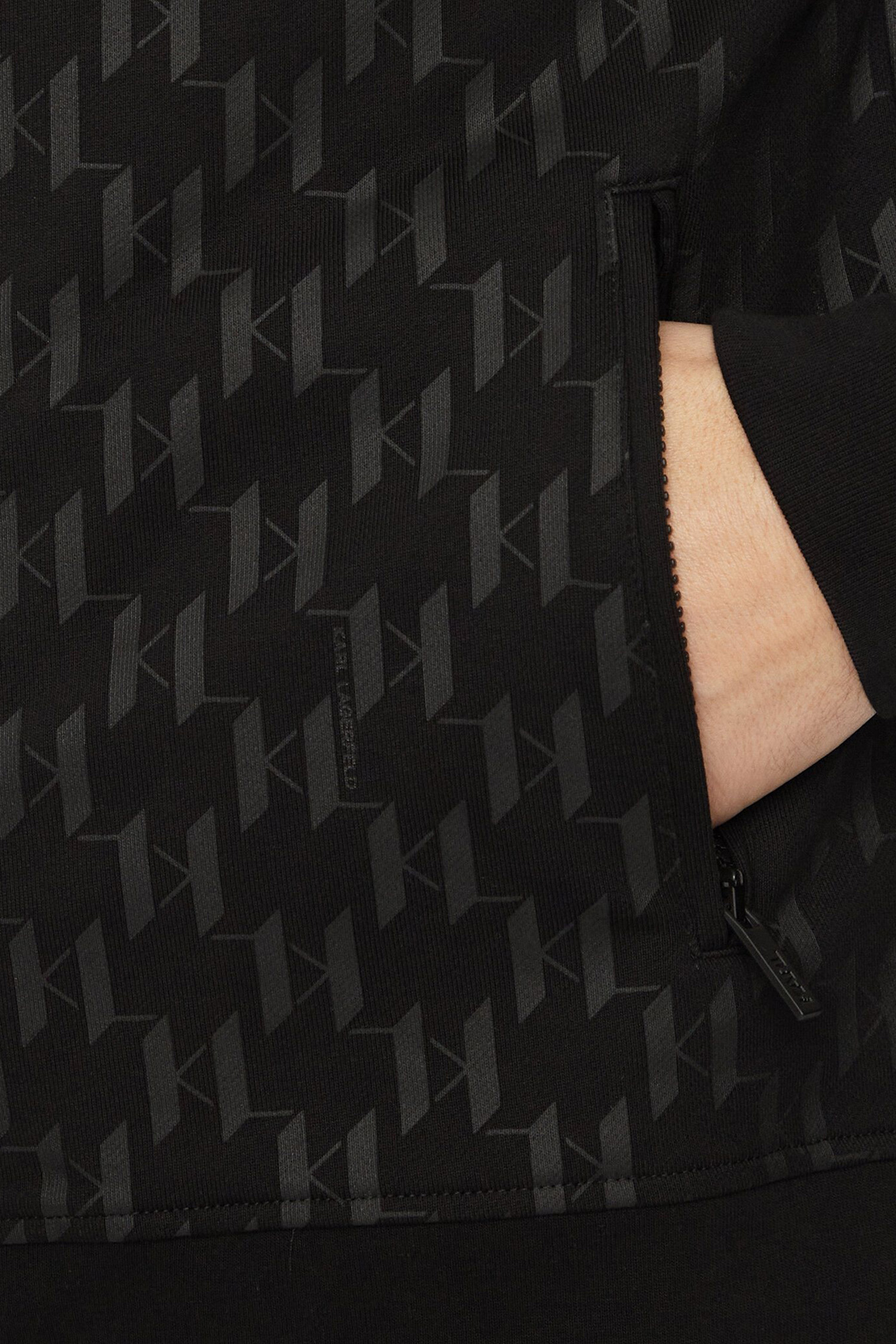 Мужская черная спортивная кофта с узором Karl Lagerfeld 542951.705076;990