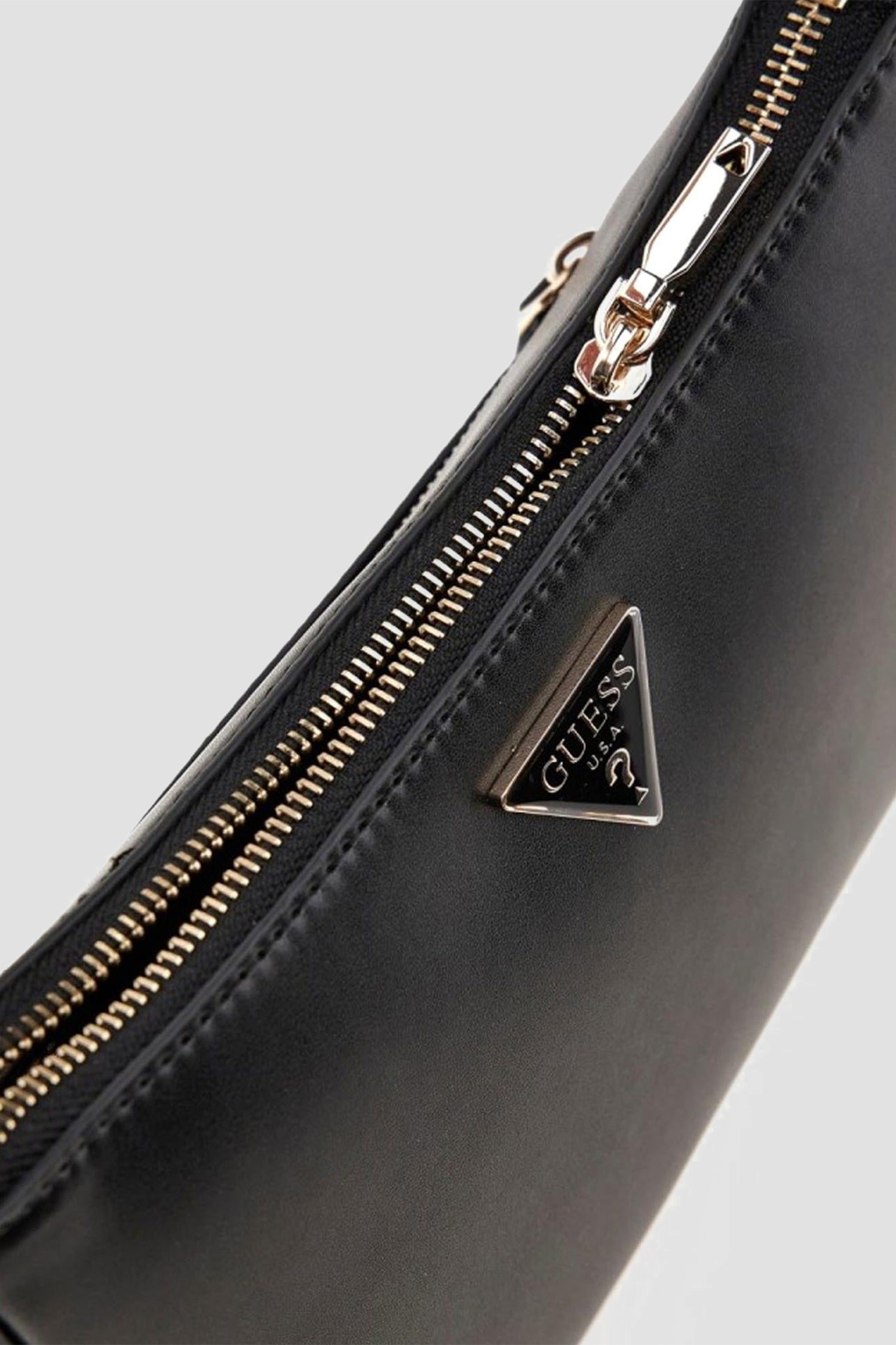 Женская черная сумка Guess HWVG94.93180;BLA