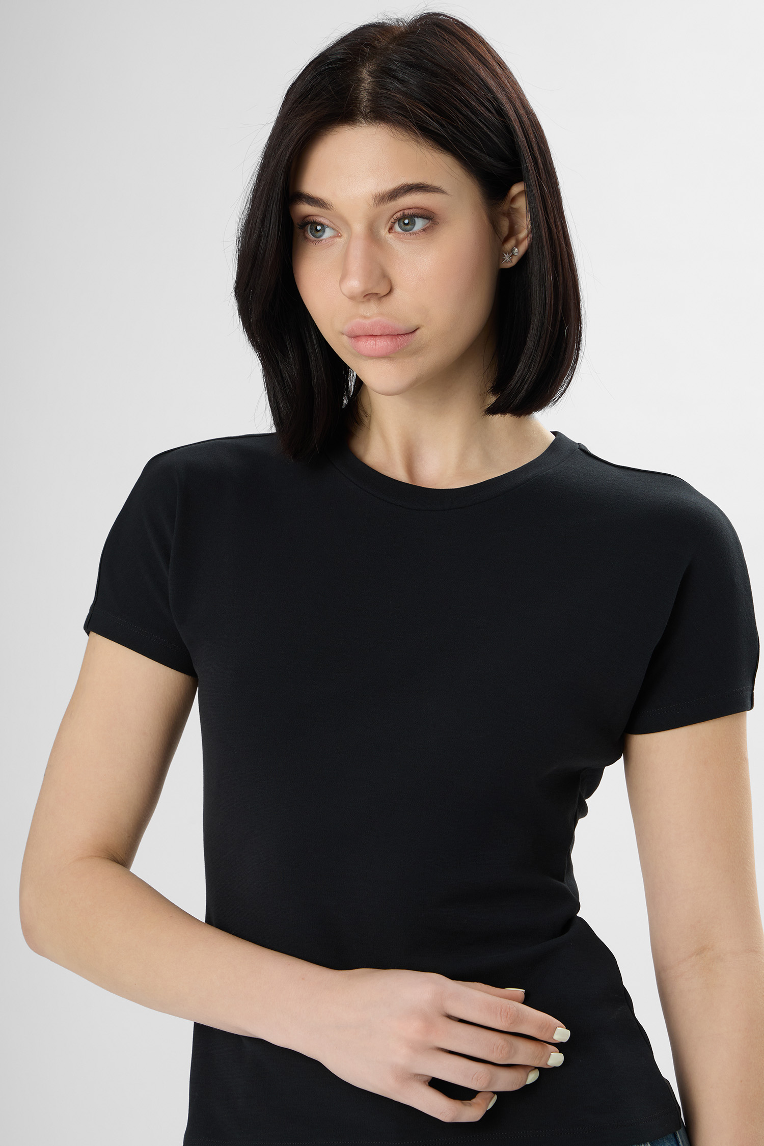 Жіноча чорна футболка BOSS 50557289;001