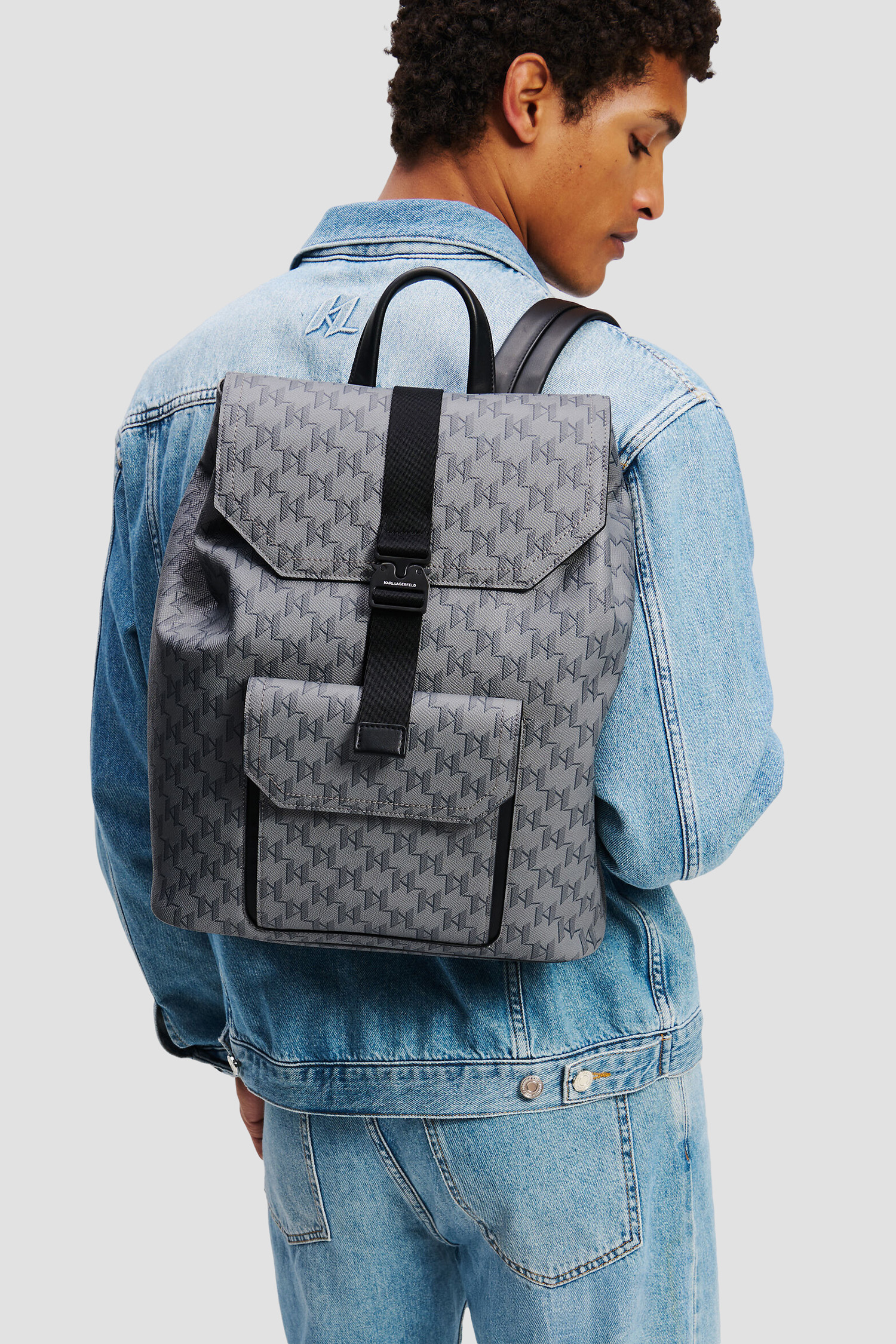 Мужской серый рюкзак с узором Karl Lagerfeld A2M30161;1LZ