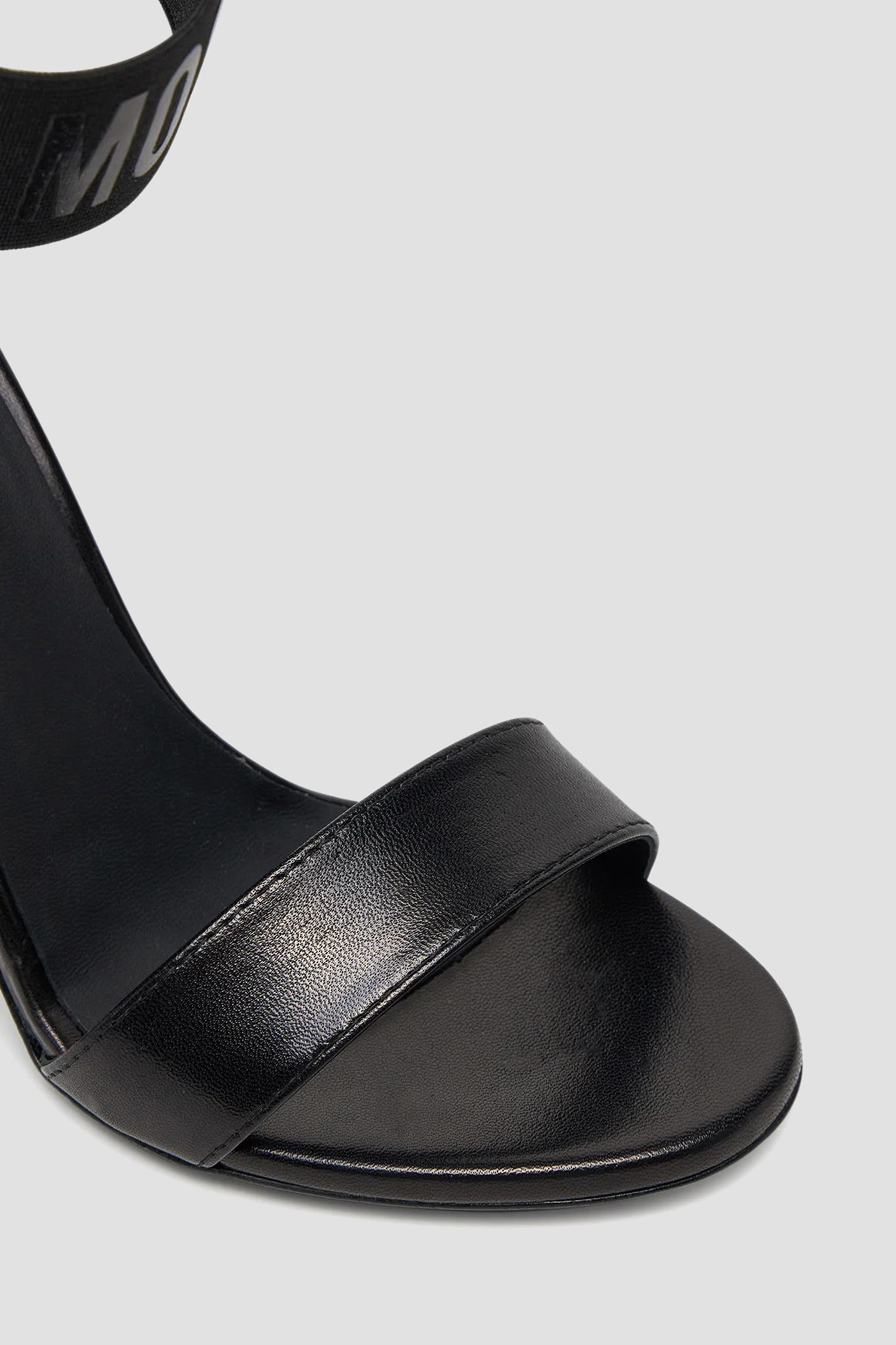 Женские черные кожаные босоножки Moschino JA16109G0M.IE0;00A