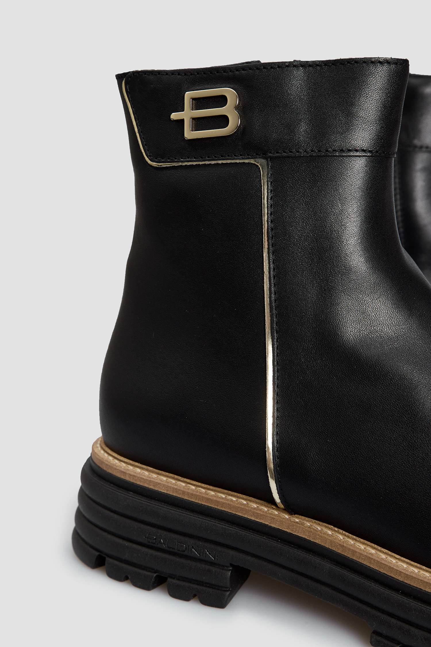 Жіночі чорні шкіряні напівчоботи BALDININI D4B083A1VISH;NEPL