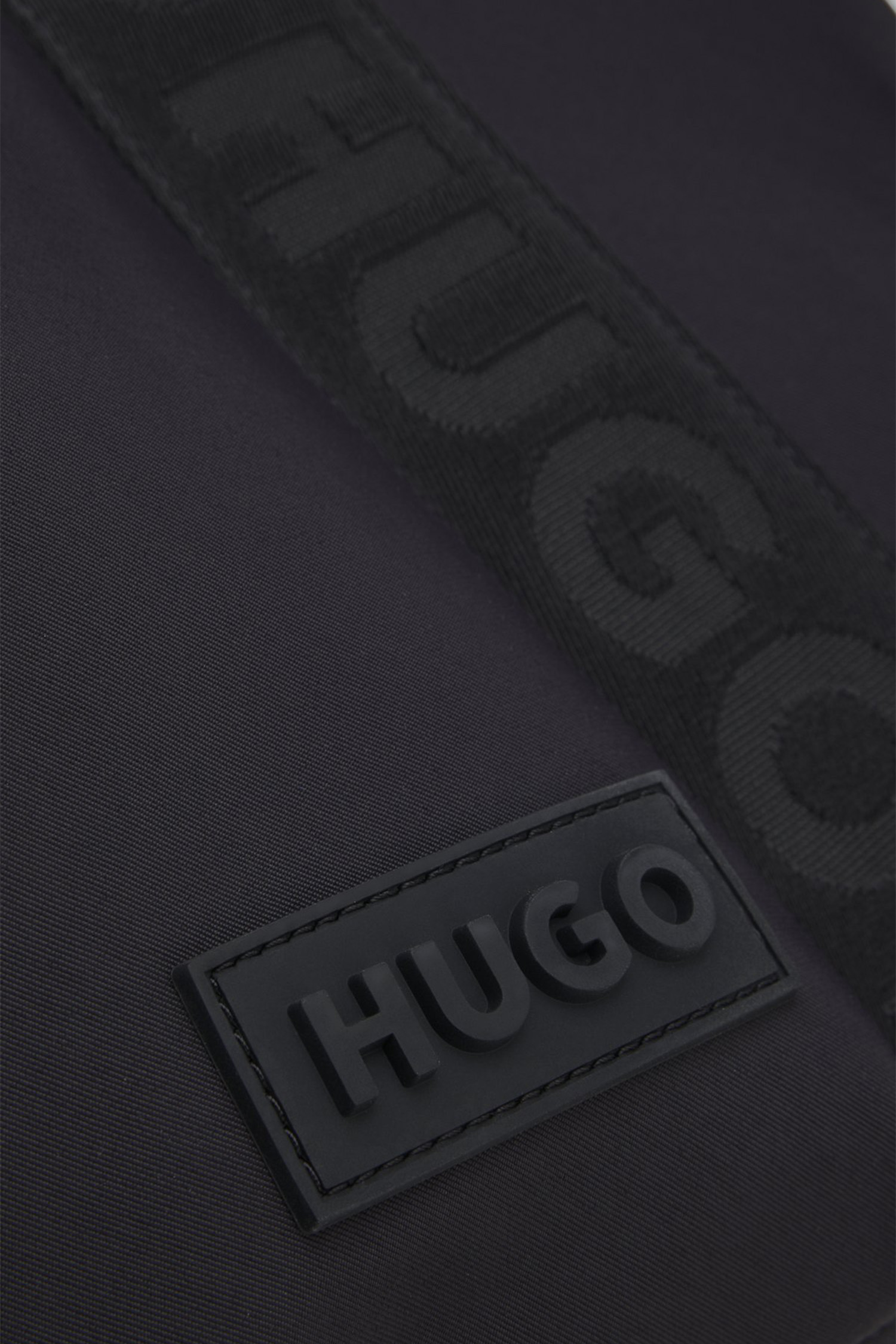 Мужская черная дорожняя сумка HUGO 50551788;001