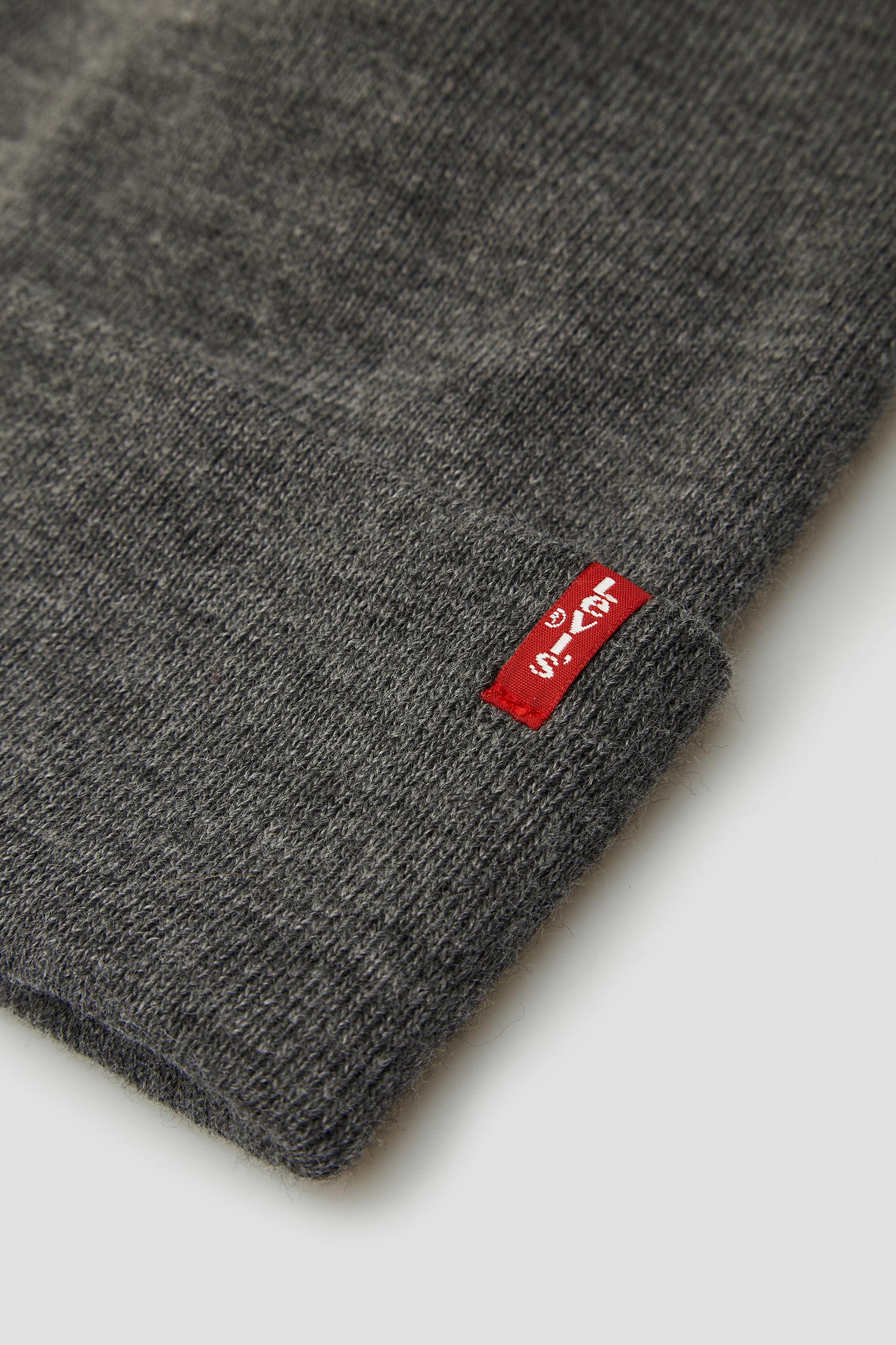 Серая шапка Levi’s® 223878;11.55