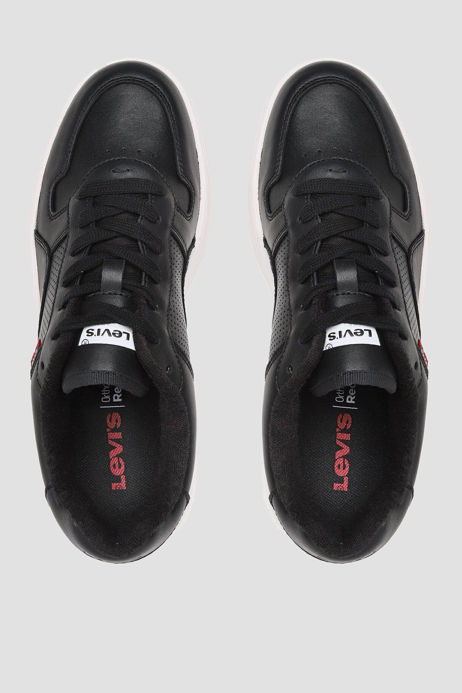 Женские черные кожаные кроссовки Levi’s® 235201;713.59