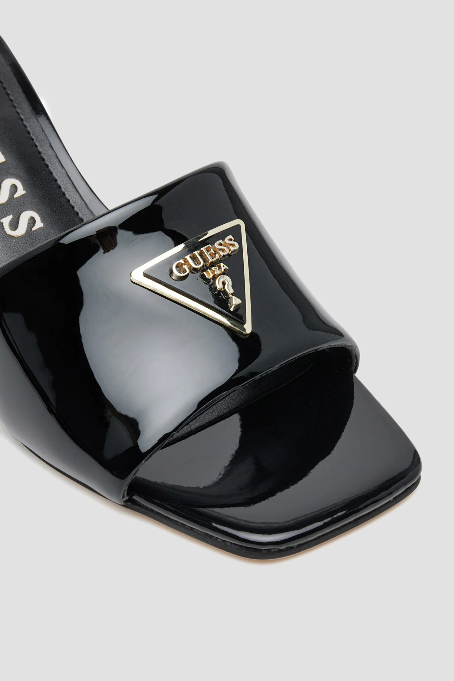 Женские черные мюли Guess FLJLUS.PAF03;BLACK