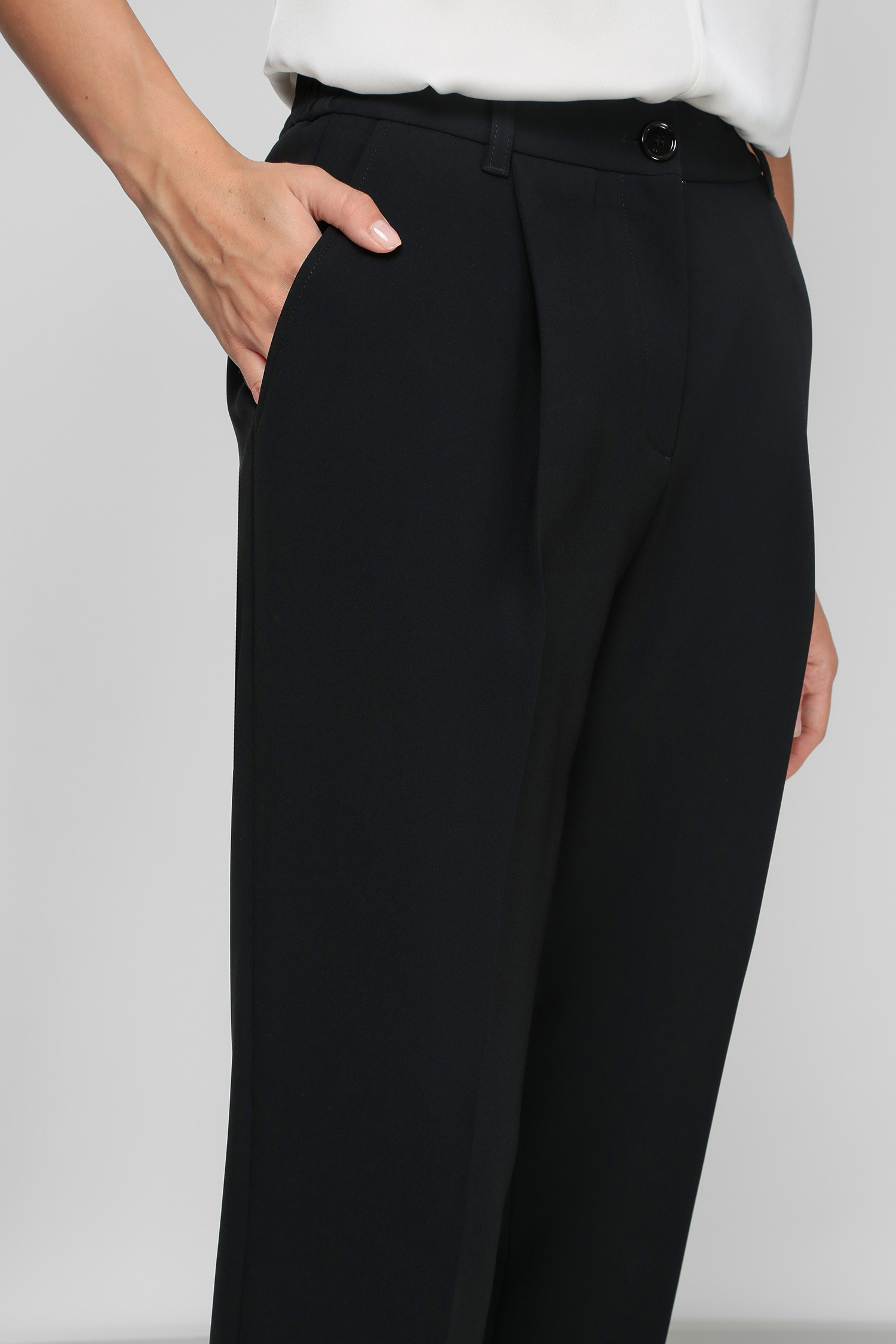 Женские черные брюки BOSS 50453841;001