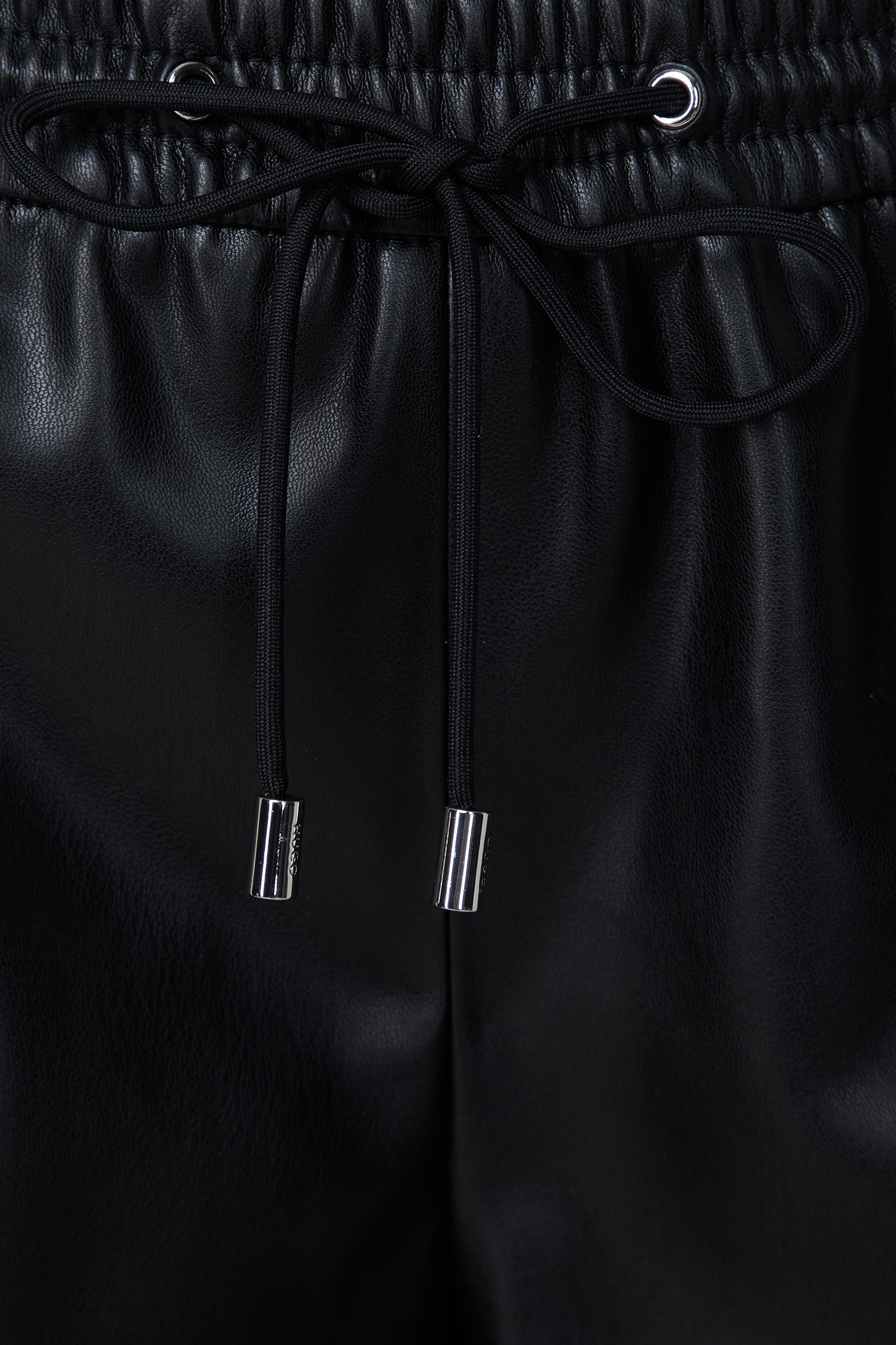 Женские черные шорты HUGO 50510908;001