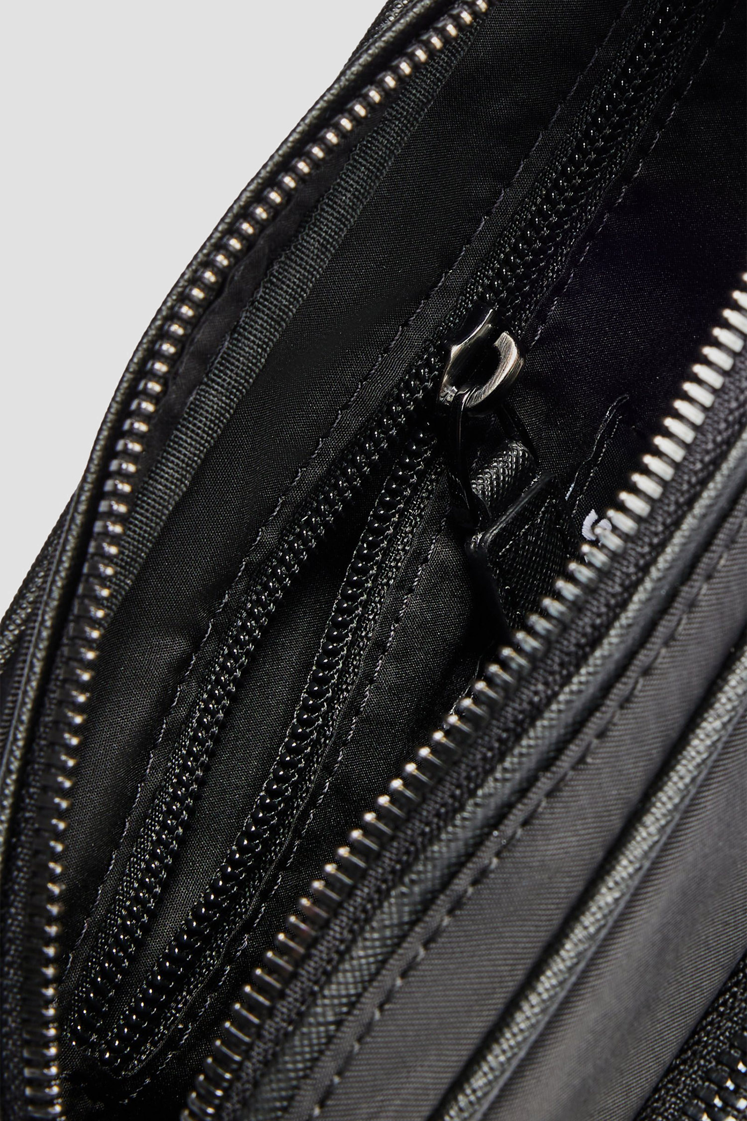 Мужская черная сумка BOSS 50516790;001