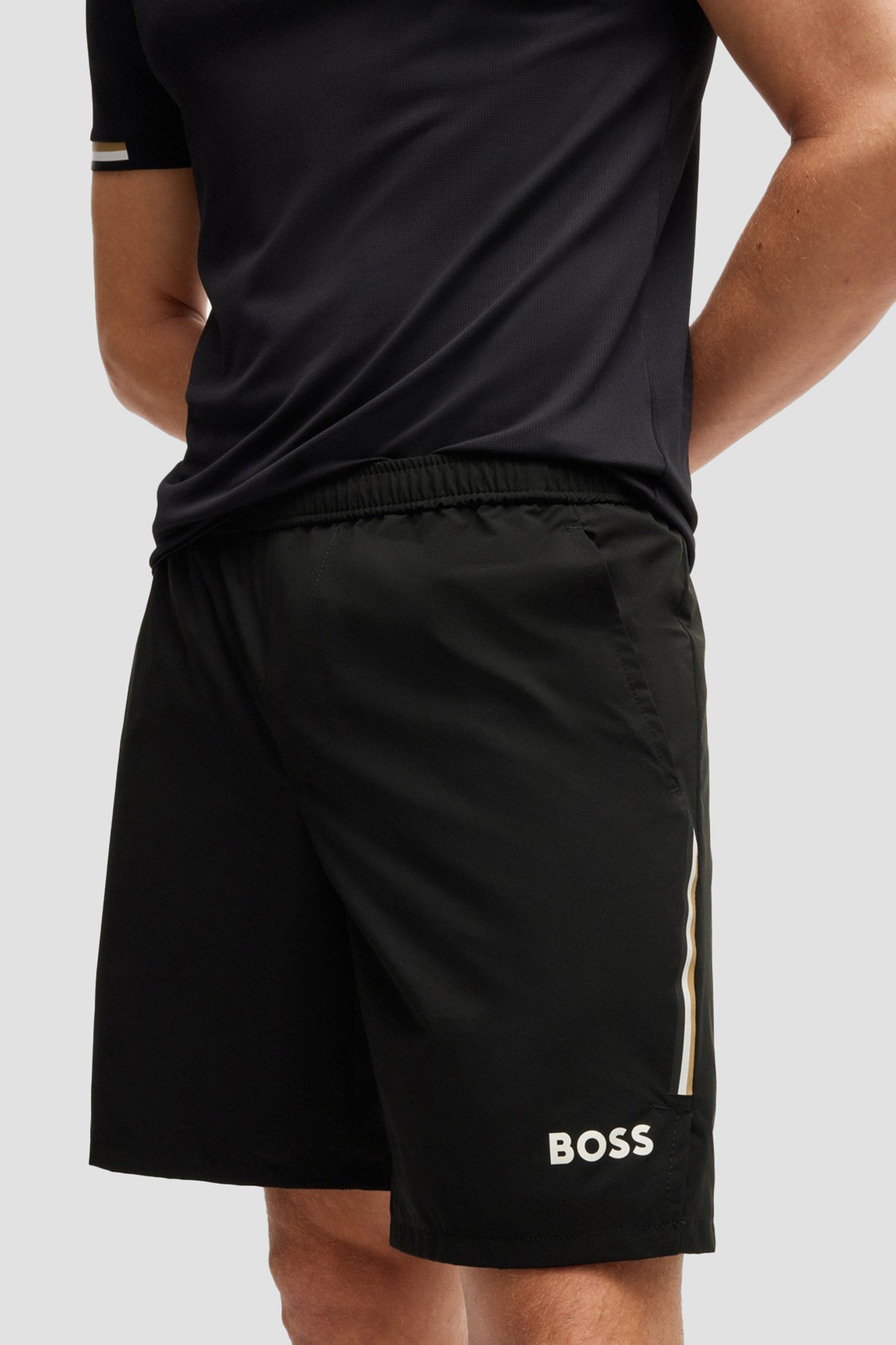 Мужские черные шорты BOSS 50540307;001