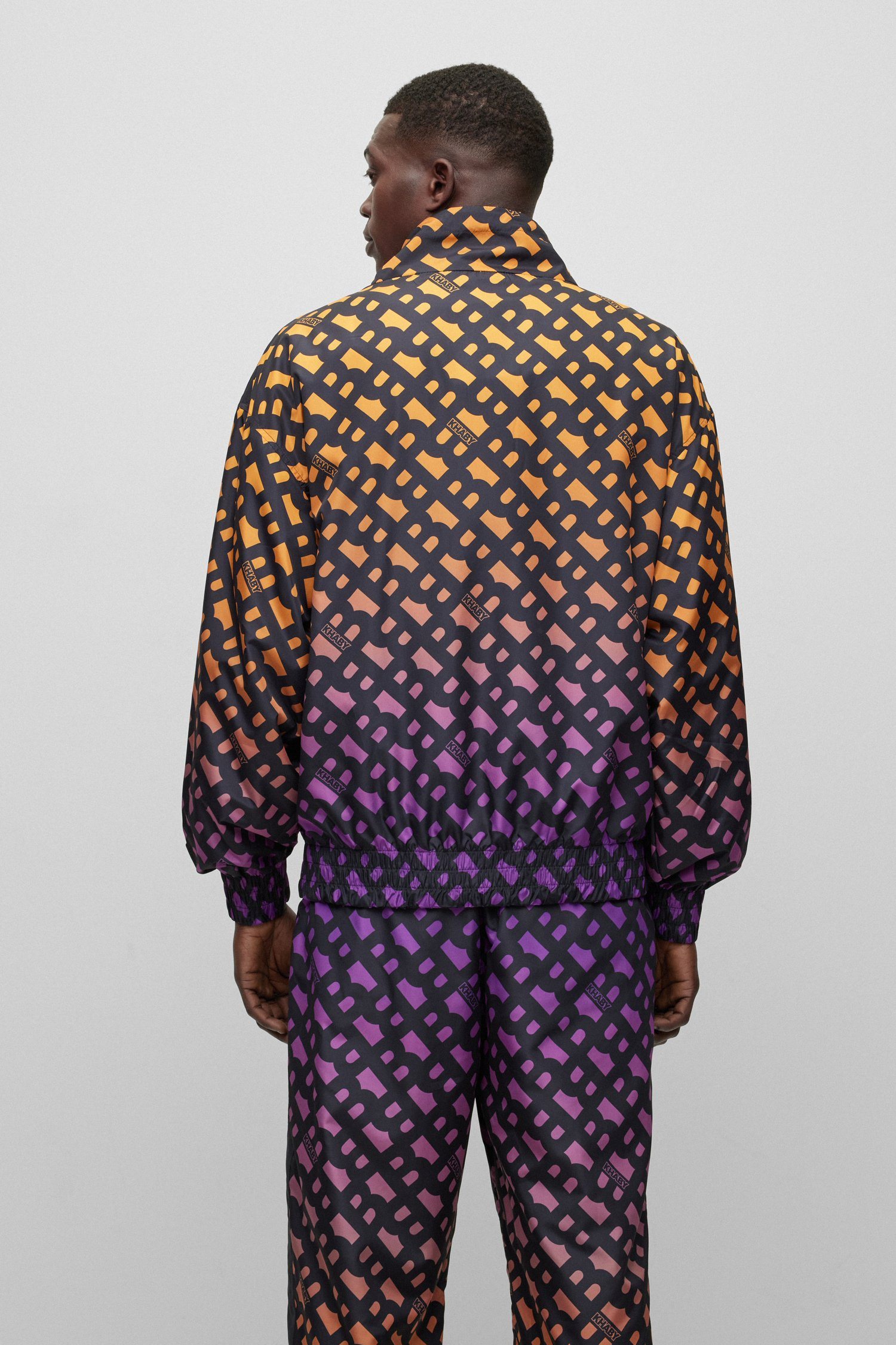 Чоловіча вітровка з візерунком BOSS x Khaby BOSS 50493302;834