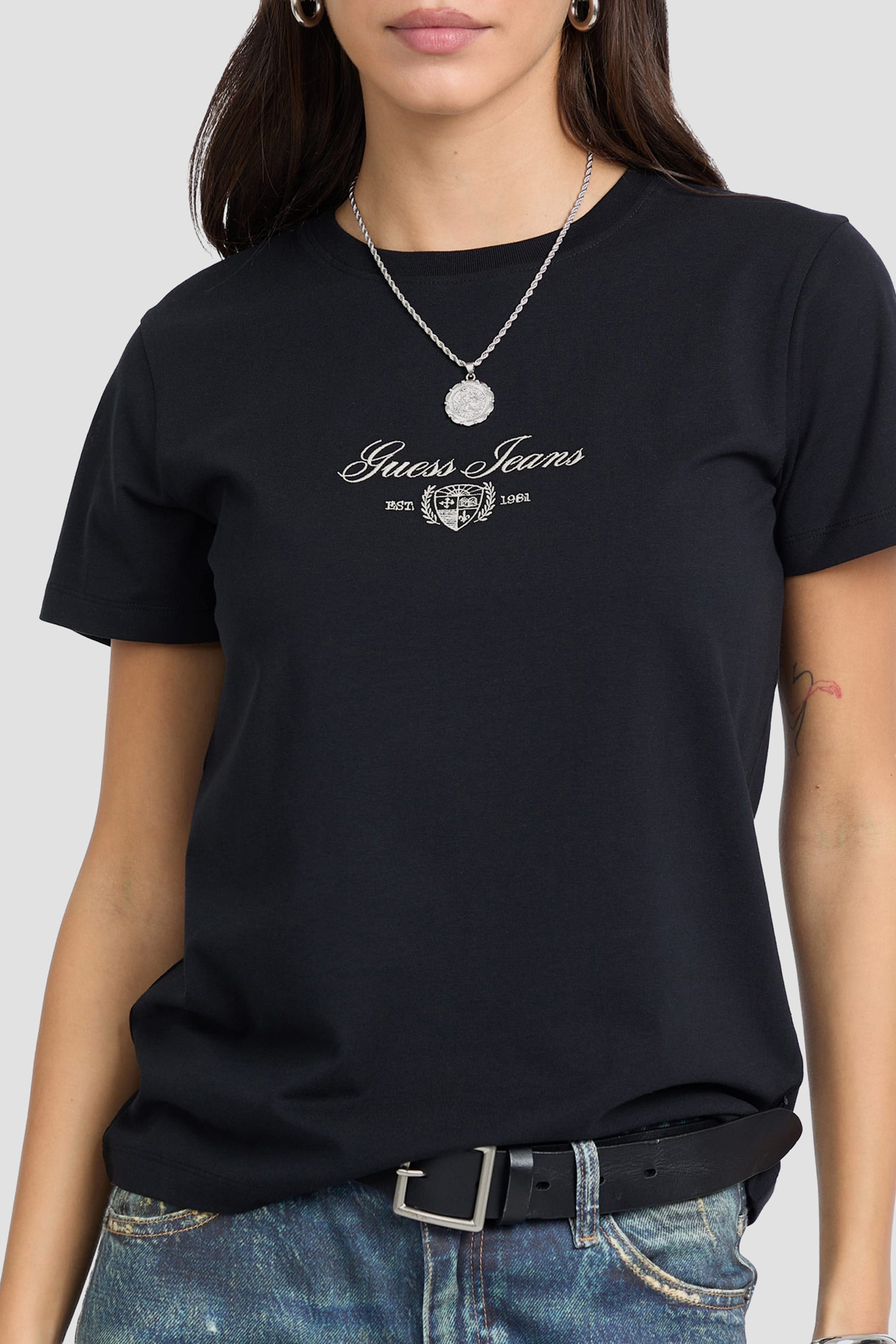 Женская черная футболка Guess Jeans W5BI09.J1314;JBLK