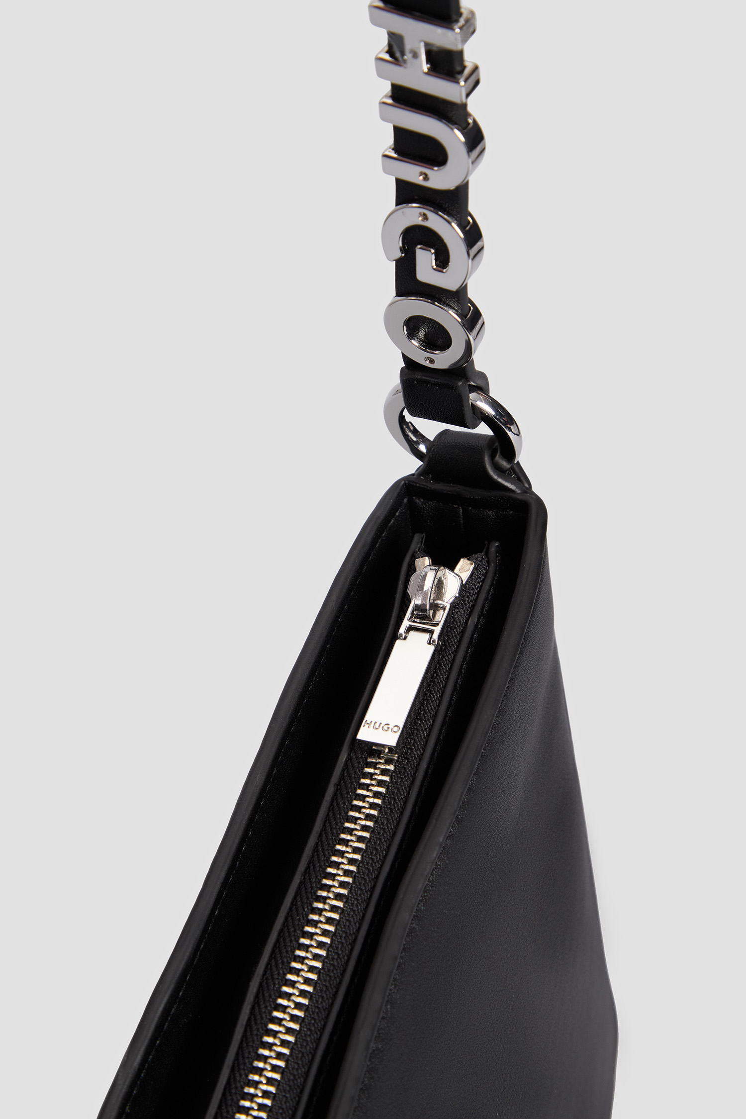 Женская черная сумка HUGO 50523468;001
