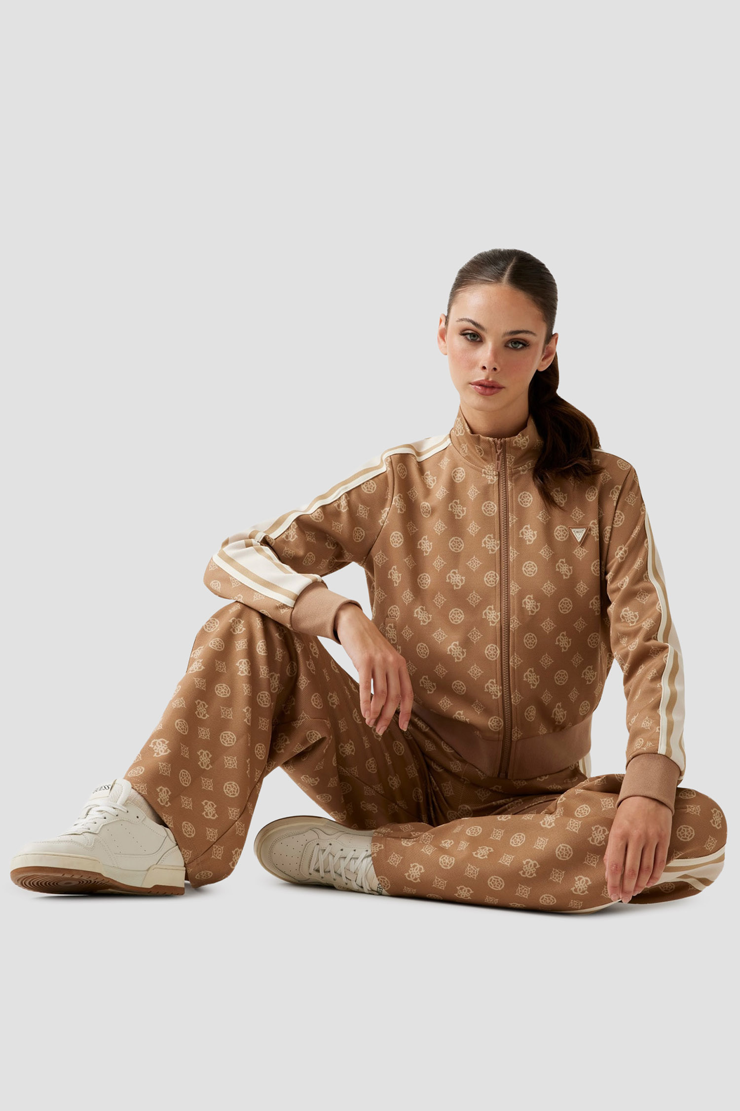 Жіноча бежева спортивна кофта з візерунком Guess V5YQ07.K0282;FNDS