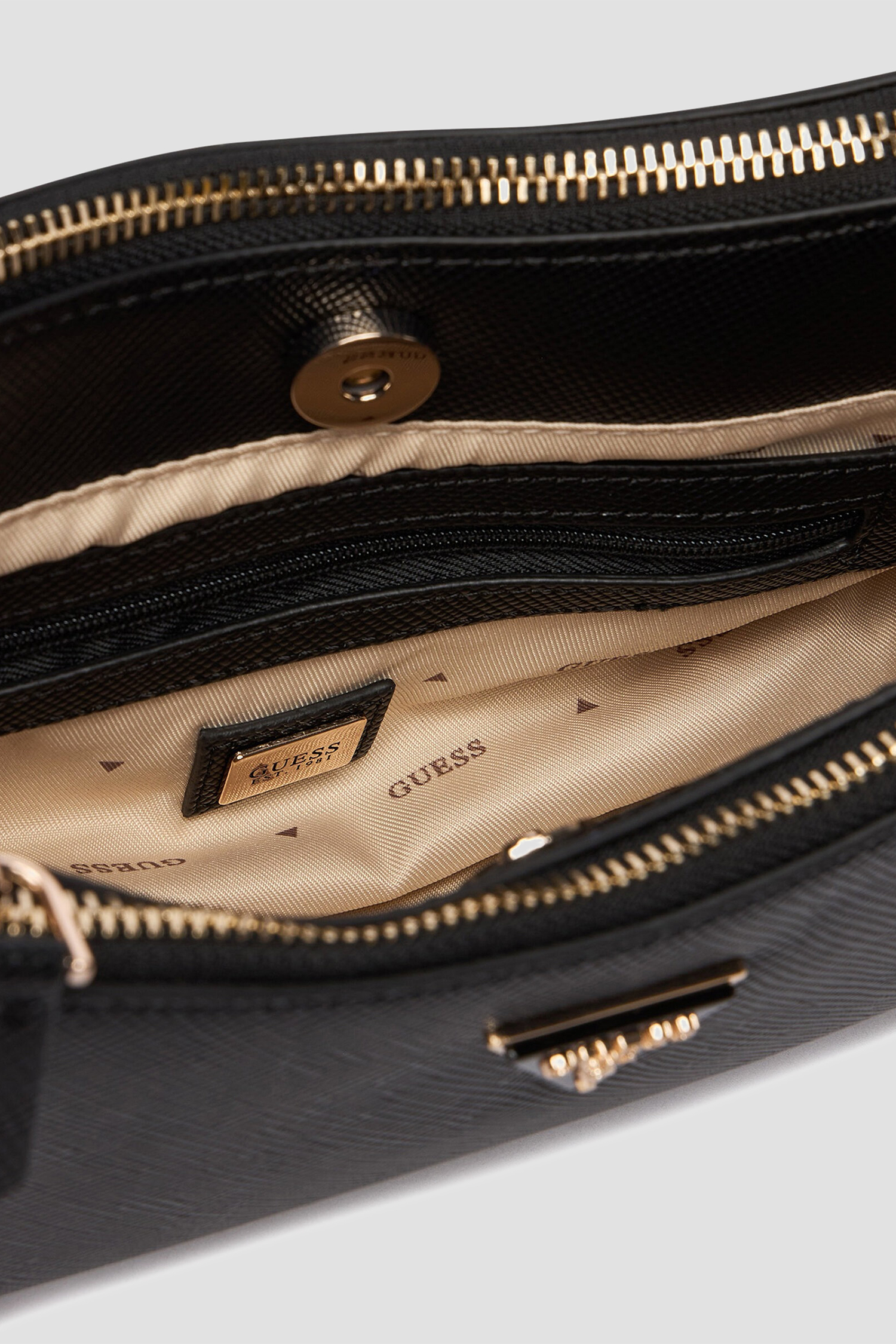 Женская черная сумка Guess HWZG96.72730;BLA