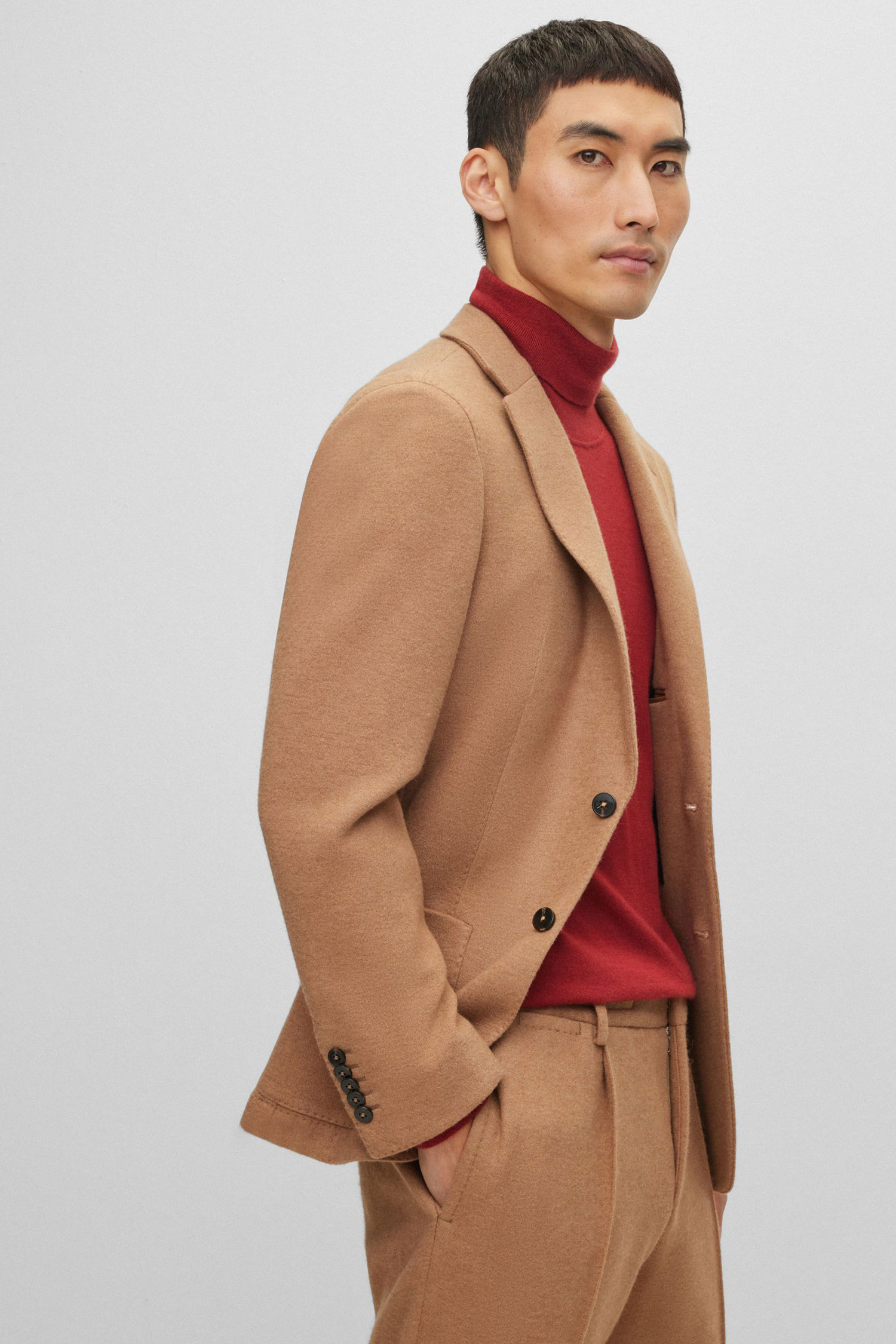 Мужской бежевый шерстяной блейзер BOSS 50502375;260