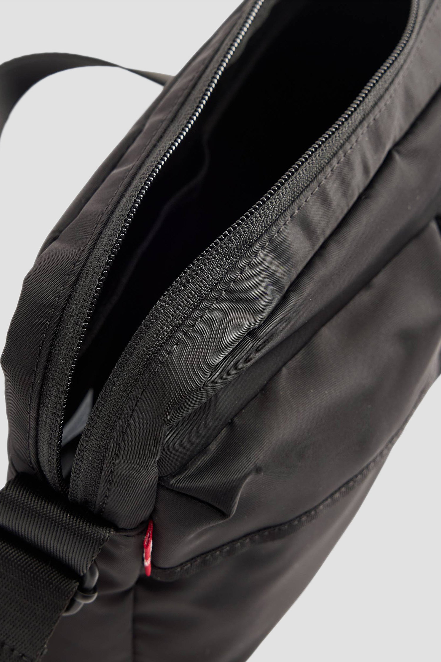 Чоловіча чорна сумка Levi’s® 004C4;0000