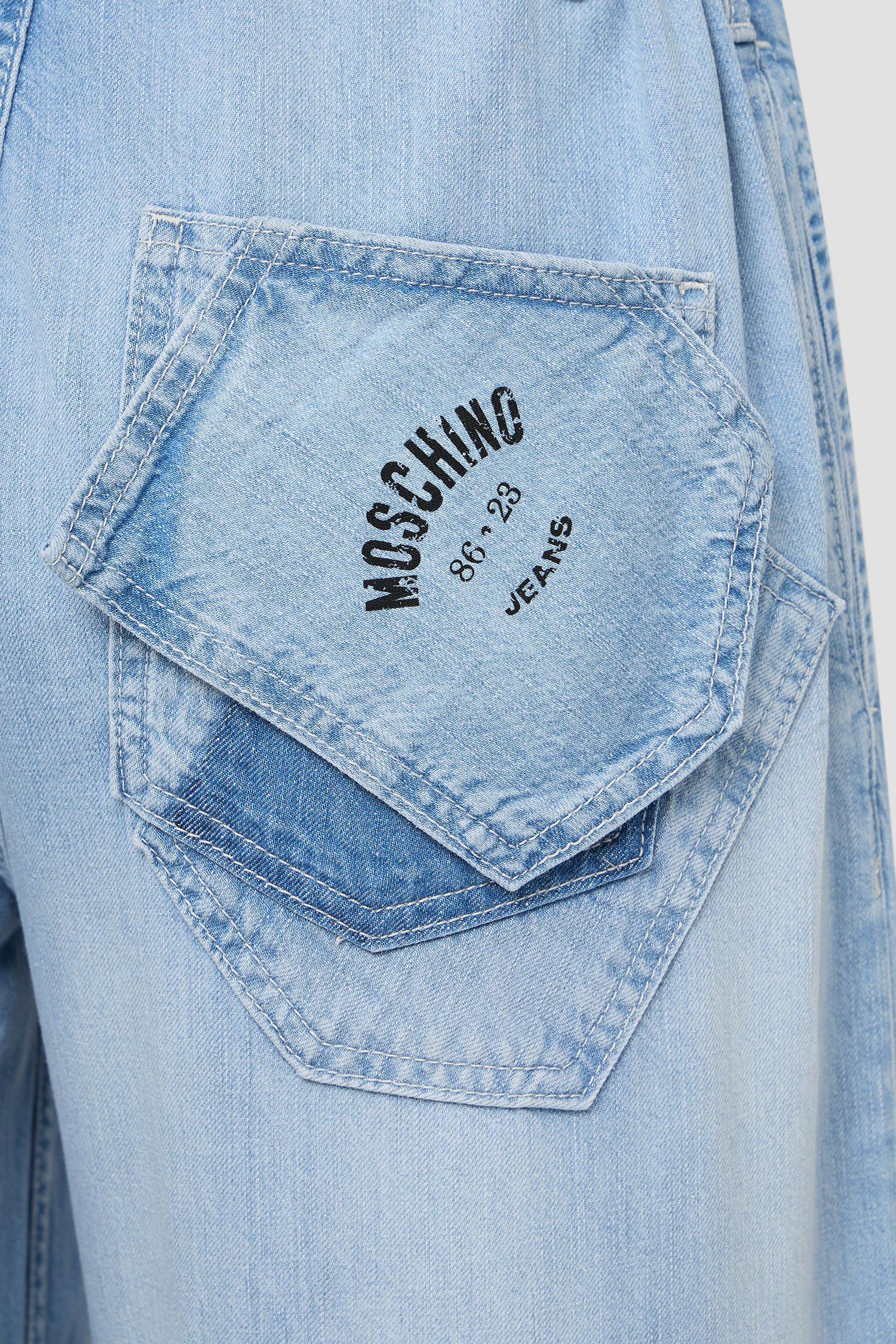 Женские голубые джинсы Moschino A0314.3216;1306