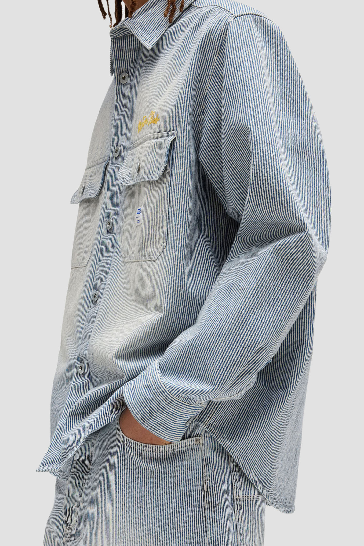 Мужская джинсовая рубашка в полоску HUGO BLUE 50539045;439