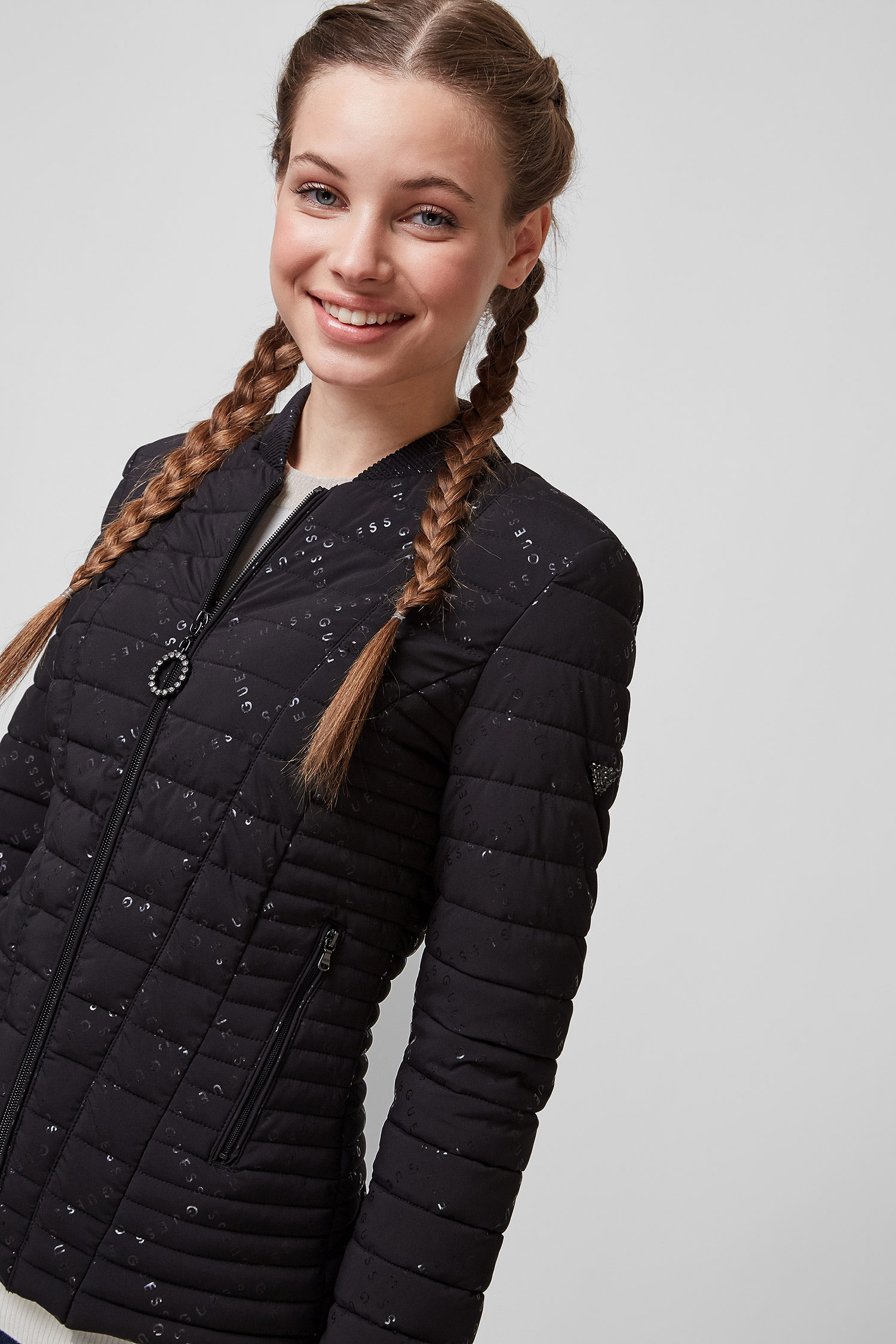 Черная куртка для девушек Guess W0YL81.WCOG0;JBLK