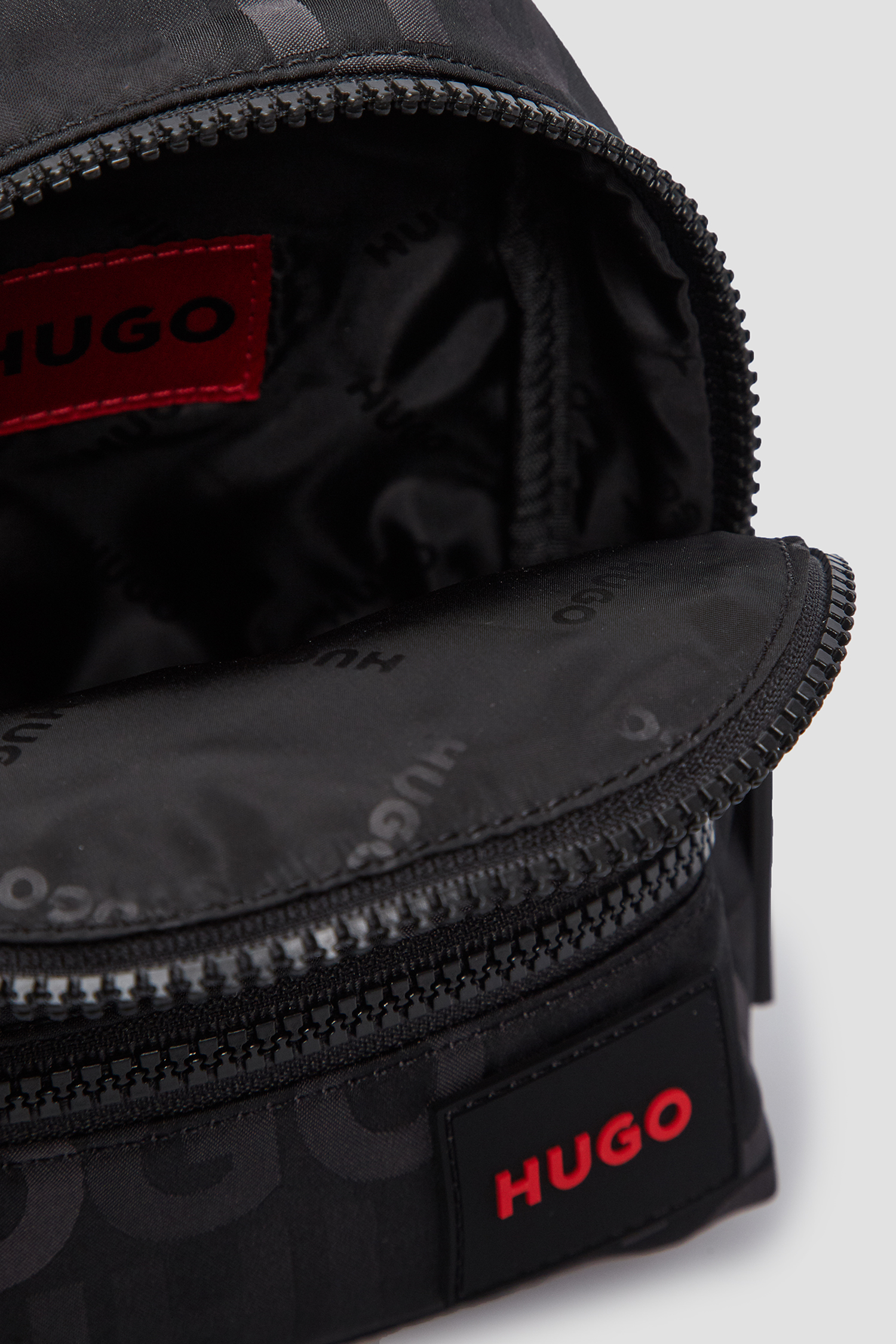 Мужская черная сумка с узором HUGO 50504115;001