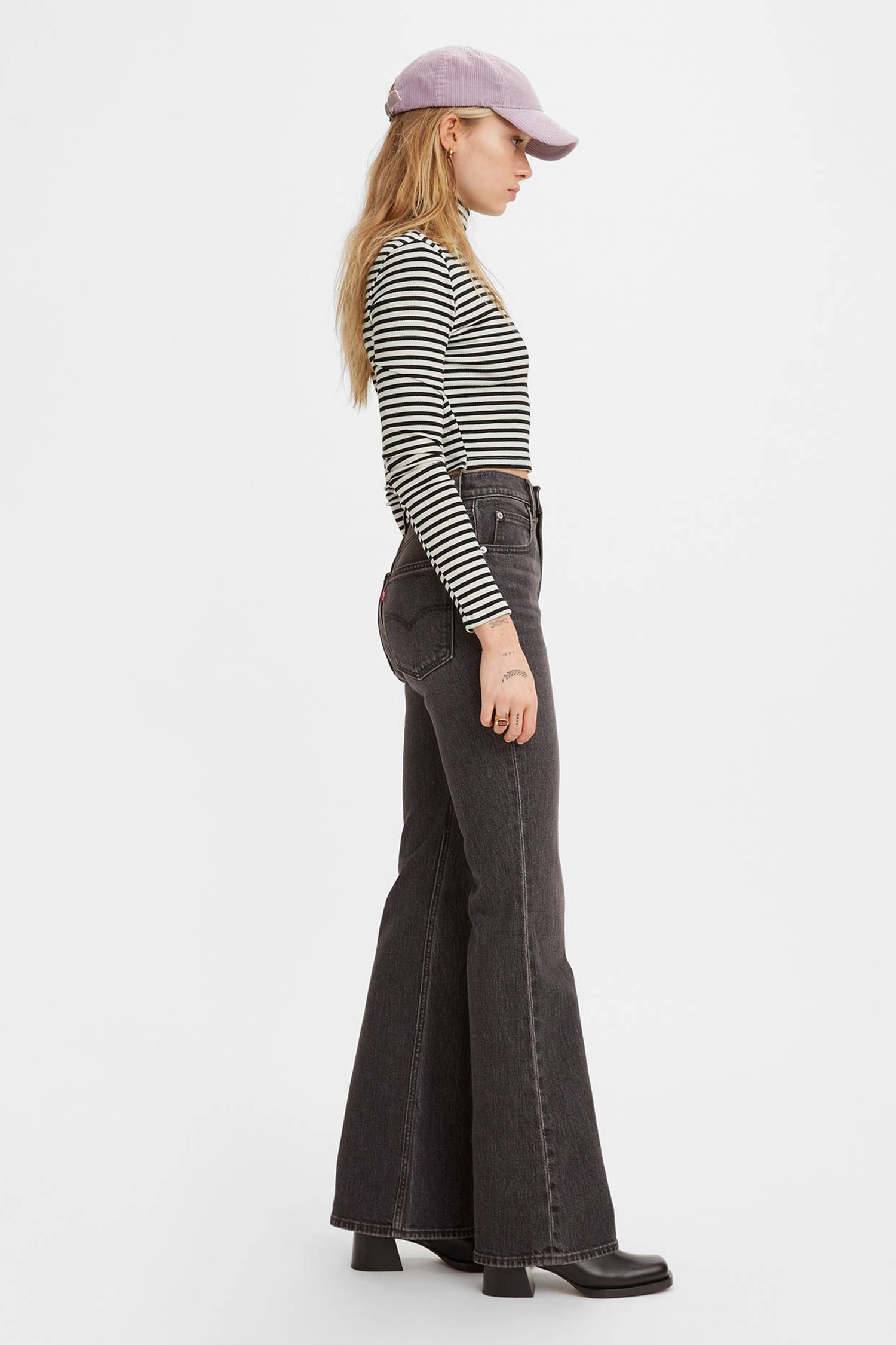 Женские черные джинсы 70'S High Flare Levi’s® A0899;0012