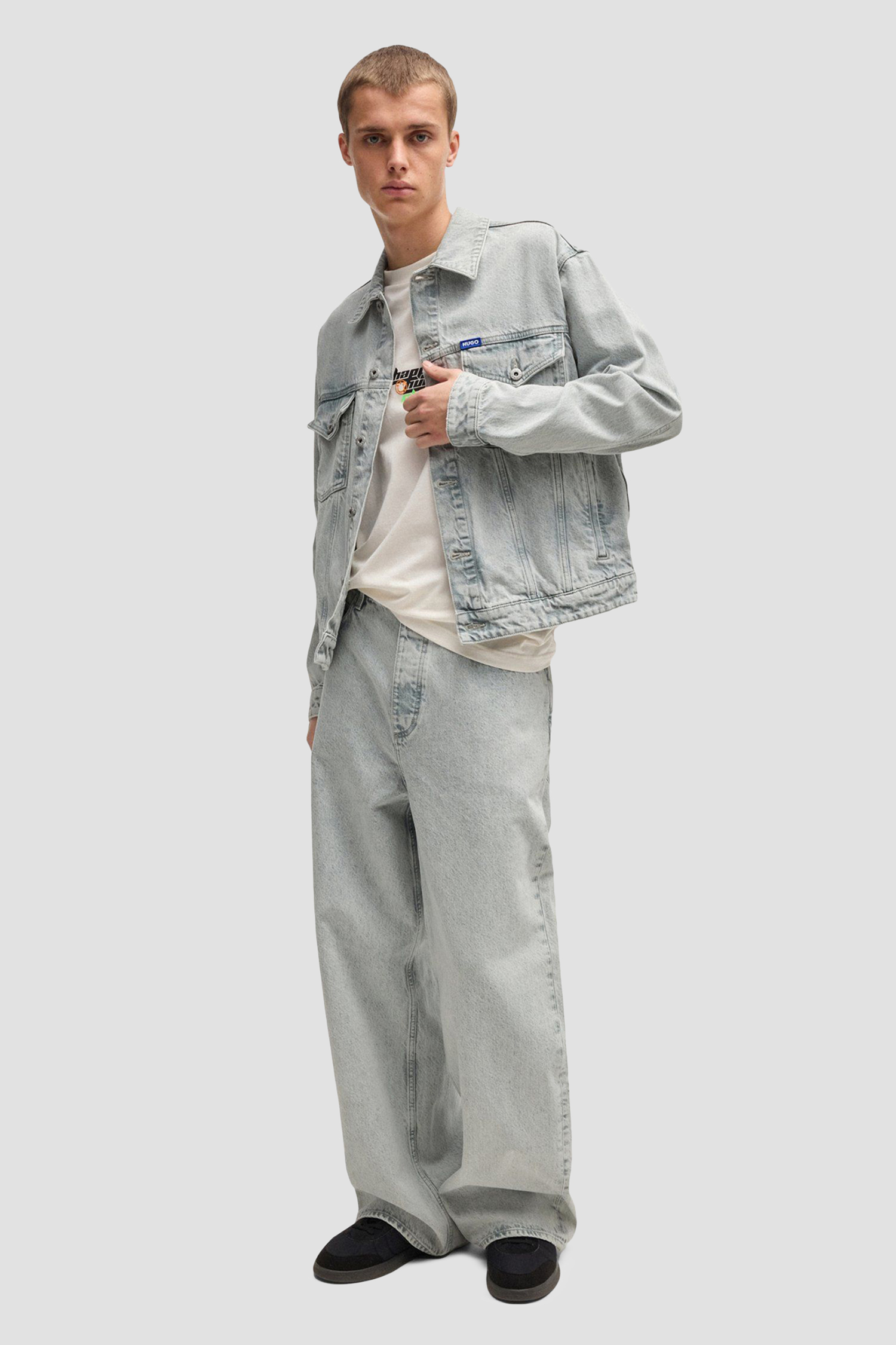 Мужская светло-серая джинсовая куртка HUGO BLUE 50534538;331