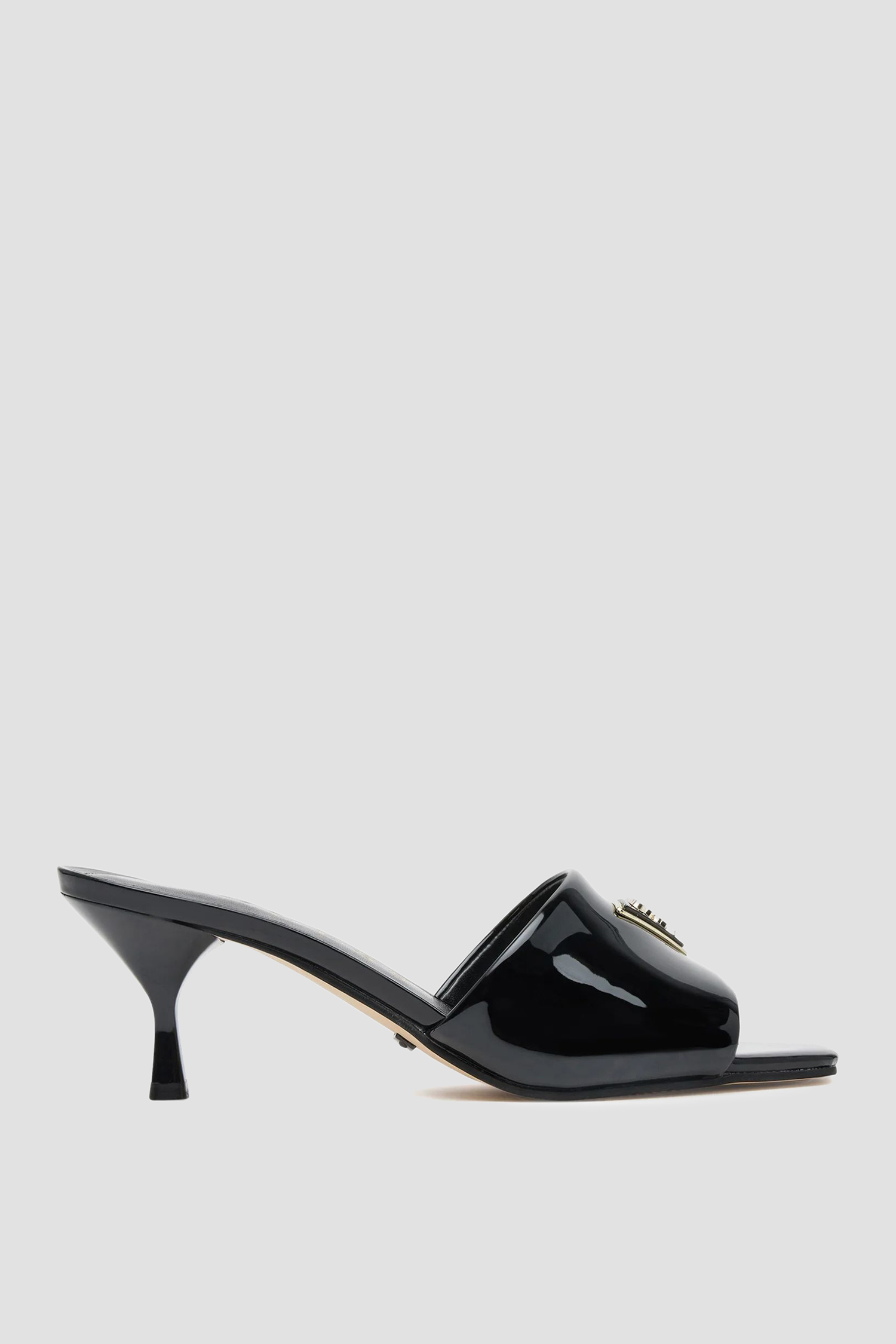 Жіночі чорні мюлі Guess FLJLUS.PAF03;BLACK