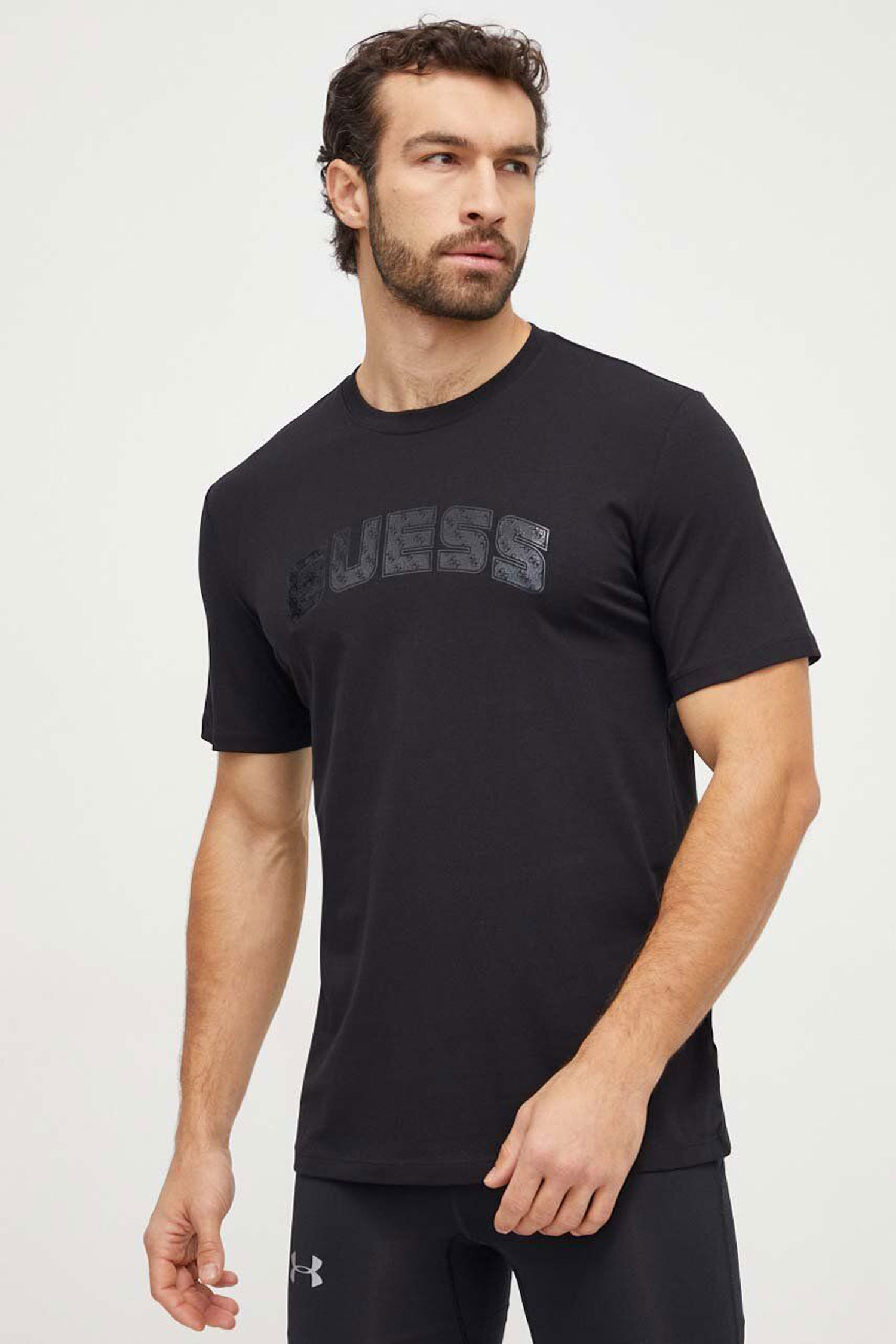 Чоловіча чорна футболка Guess Z4RI00.J1314;JBLK