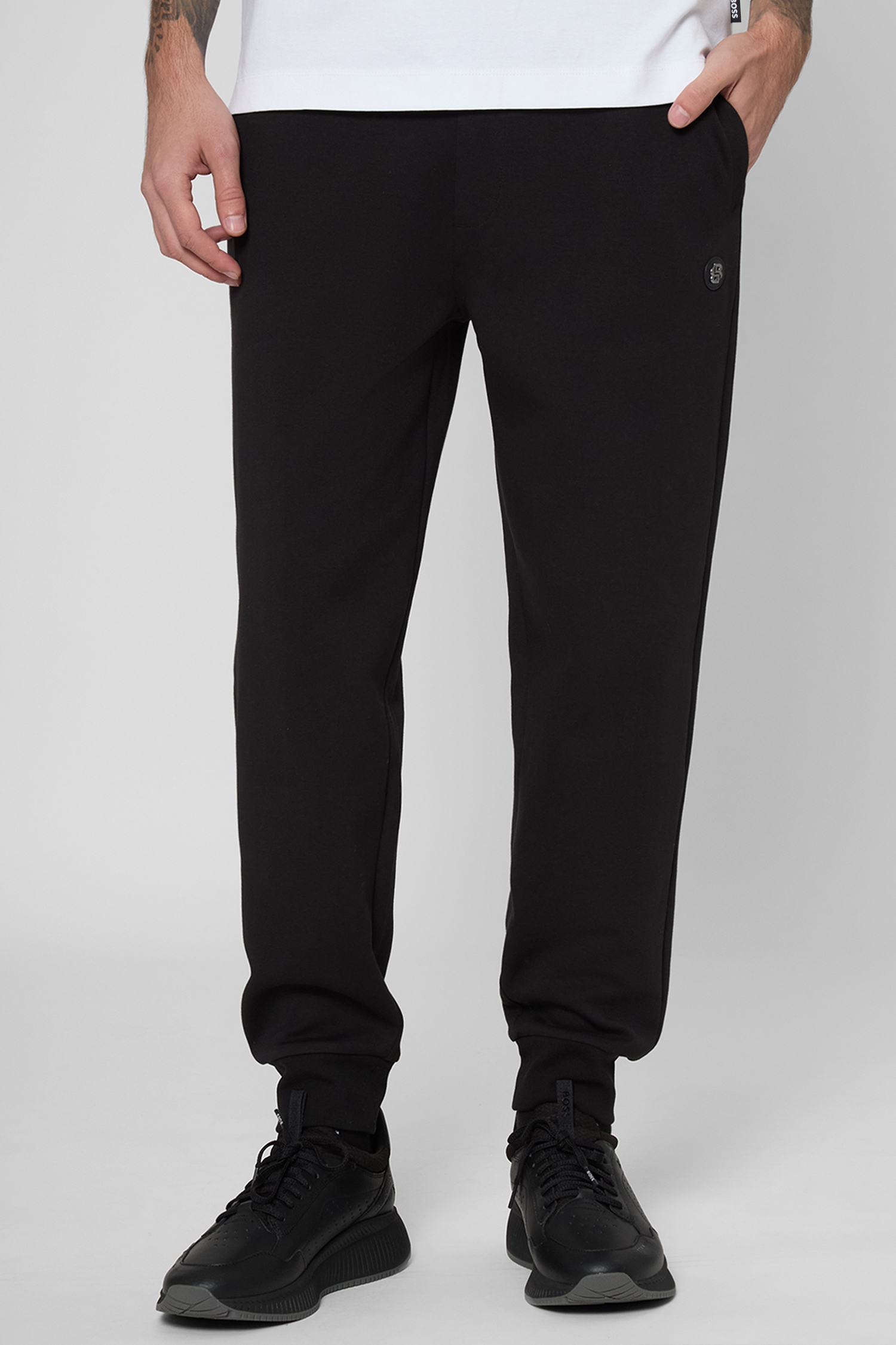 Чоловічі чорні спортивні штани BOSS 50520322;002