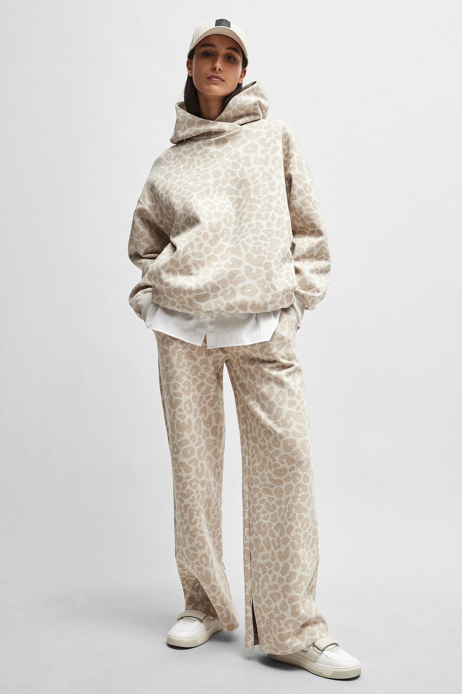 Жіночі бежеві спортивні штани з візерунком BOSS 50514484;131