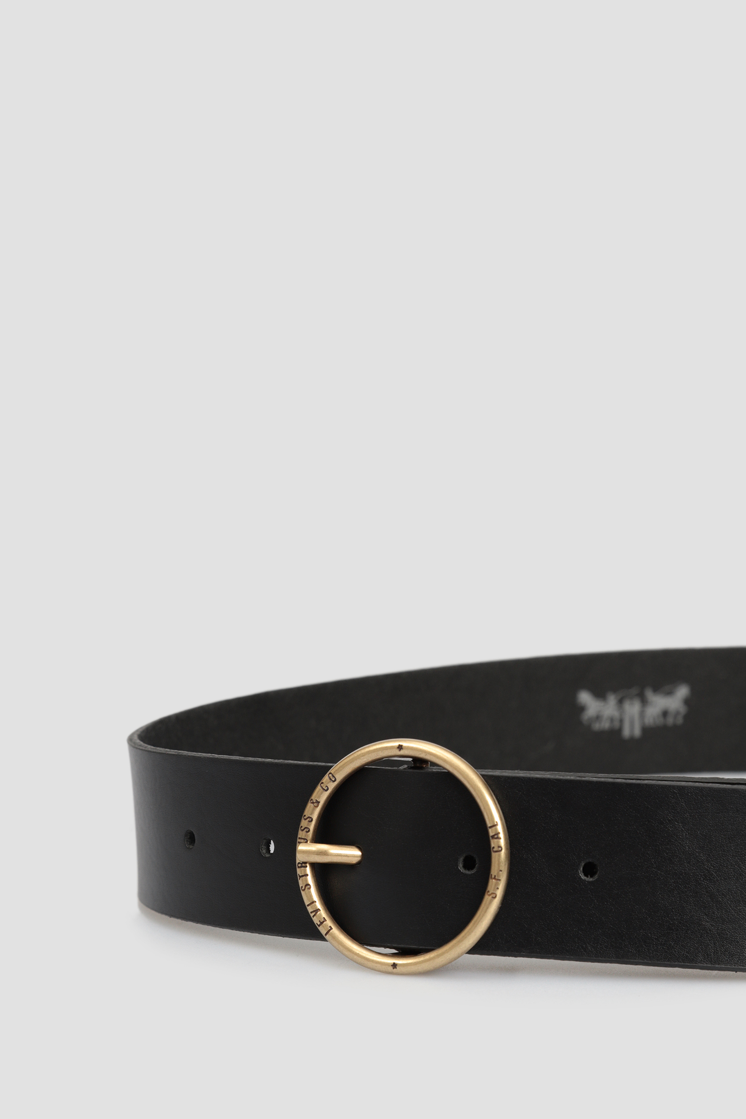 Жіночий чорний шкіряний ремінь Levi’s® 228952;3.59