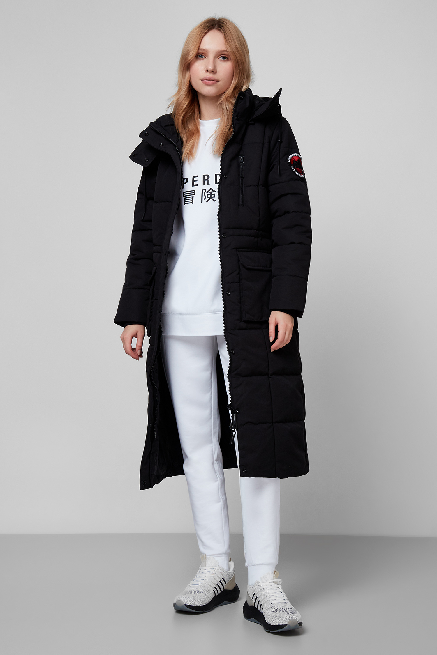 Женская черная куртка SuperDry W5010326A;02A