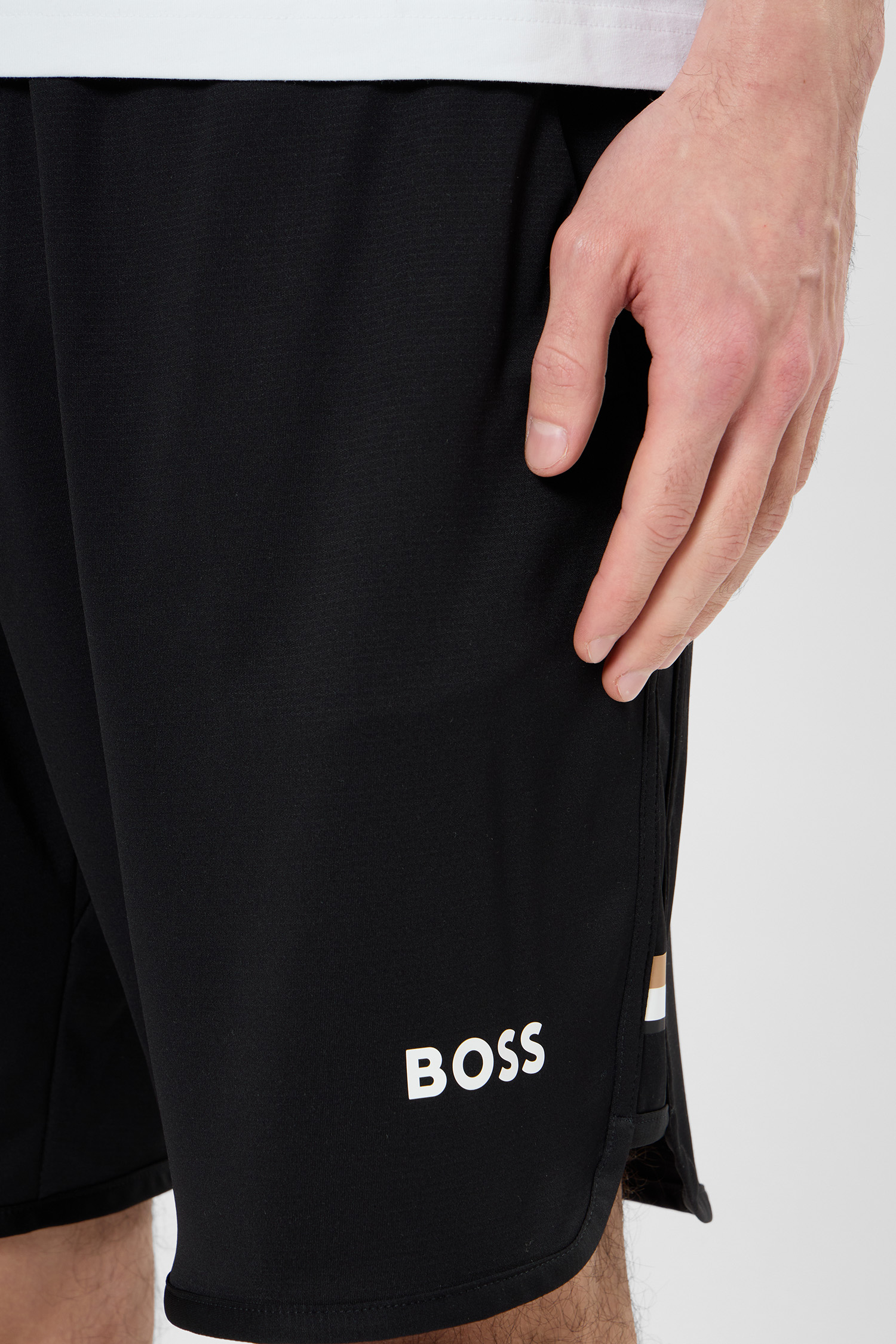 Чоловічі чорні шорти BOSS 50551953;001