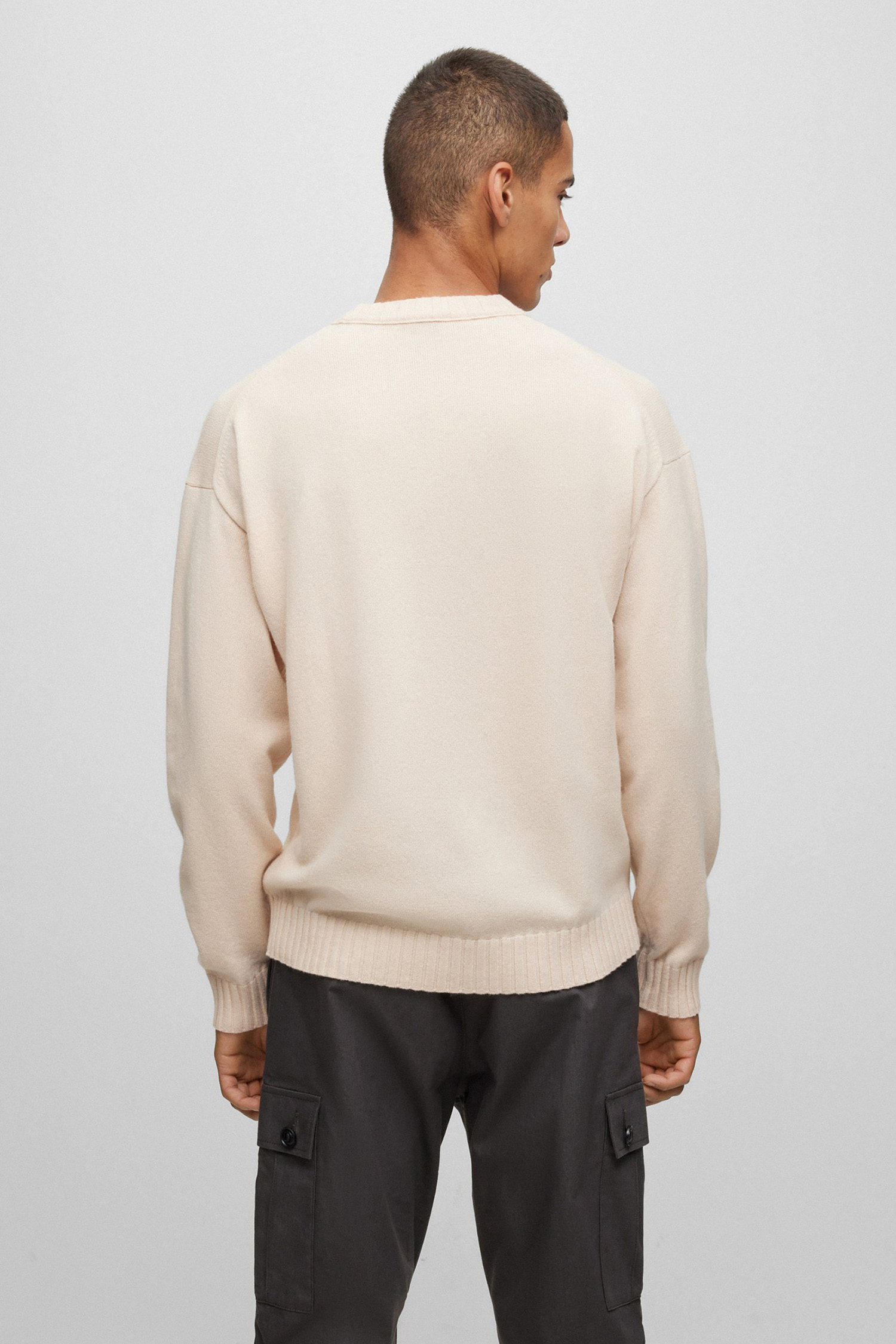 Мужской бежевый шерстяной джемпер HUGO 50500015;275