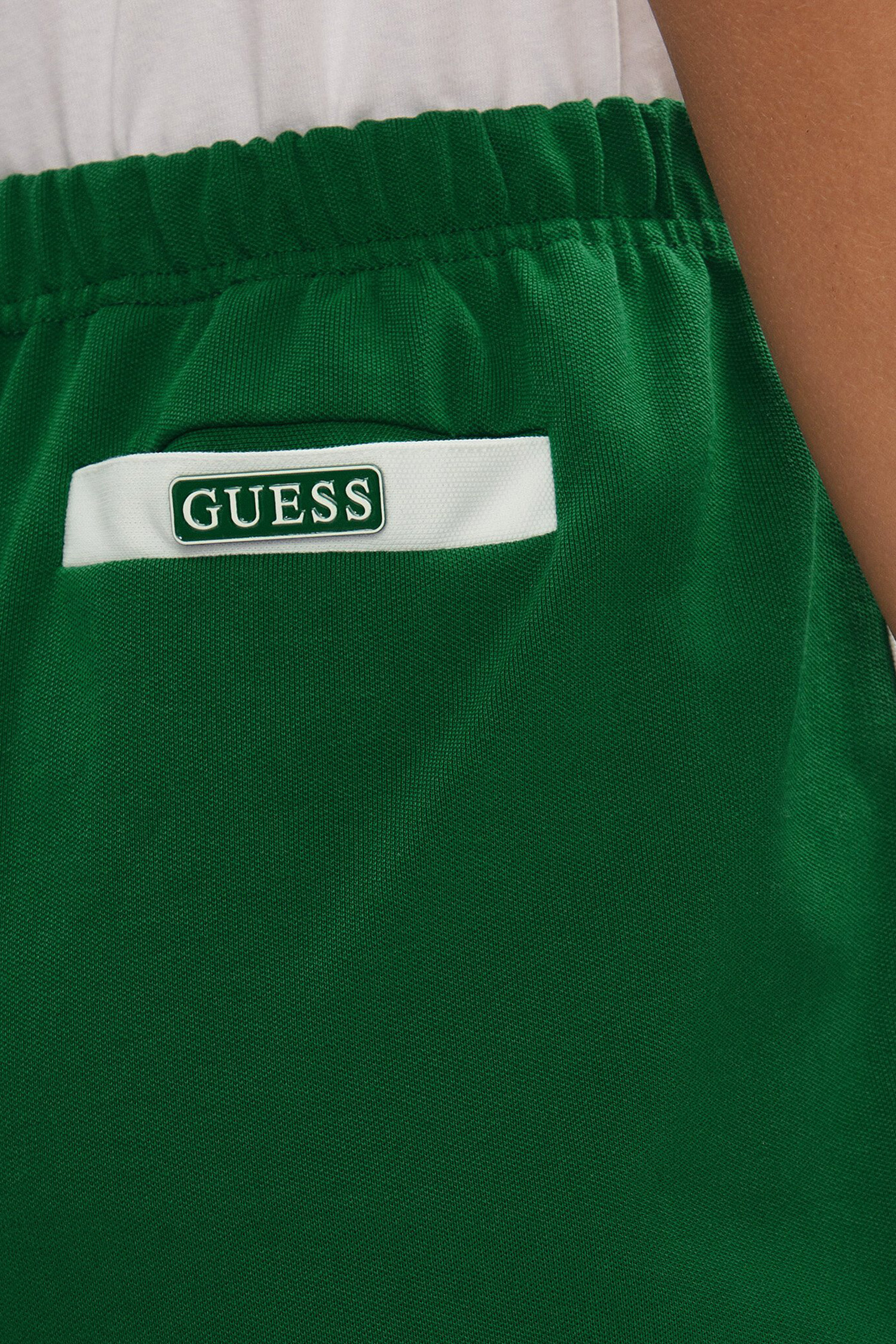 Женские зеленые шорты Guess V4GD05.KC5R0;G8FZ