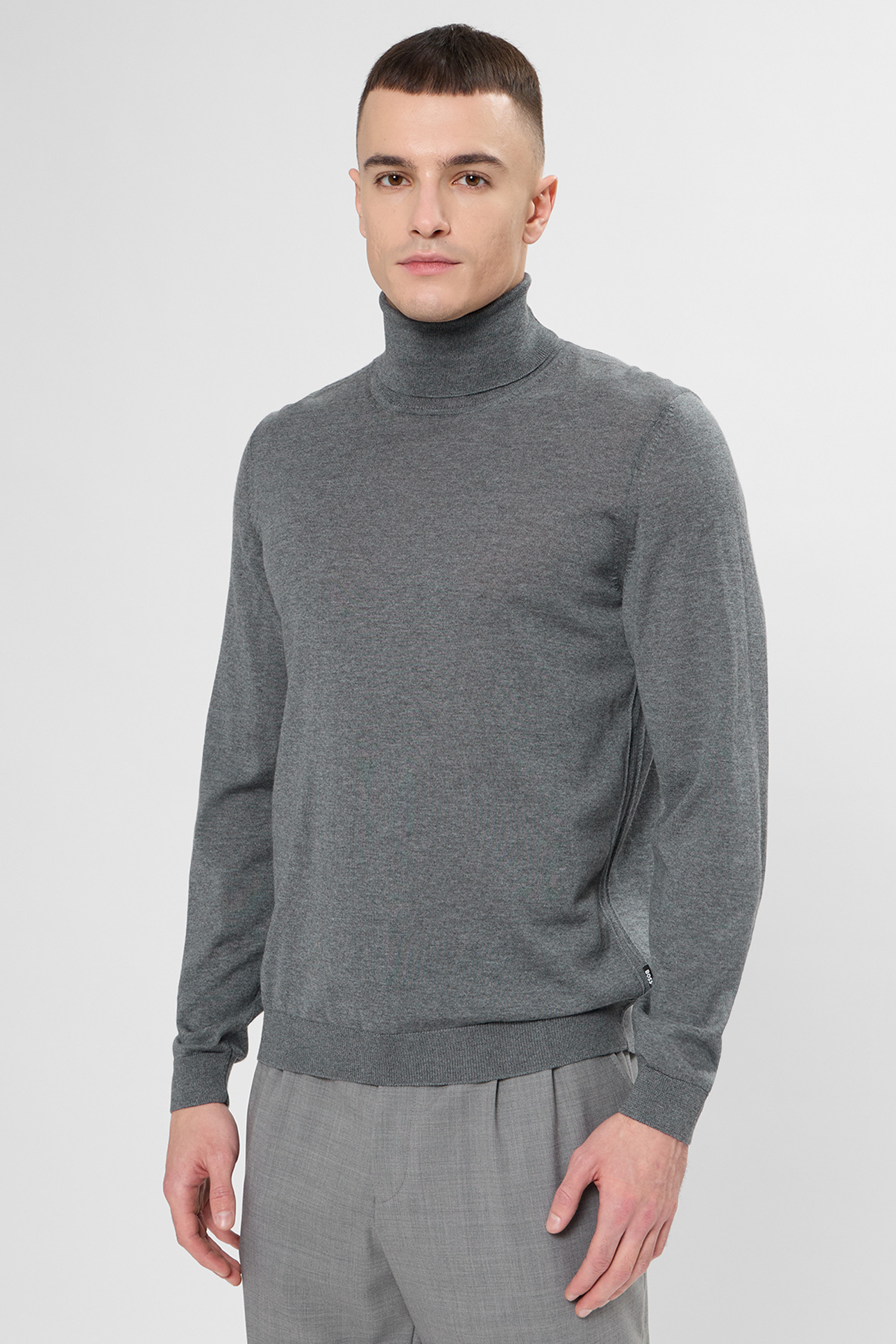 Чоловічий сірий вовняний гольф BOSS 50468262;030