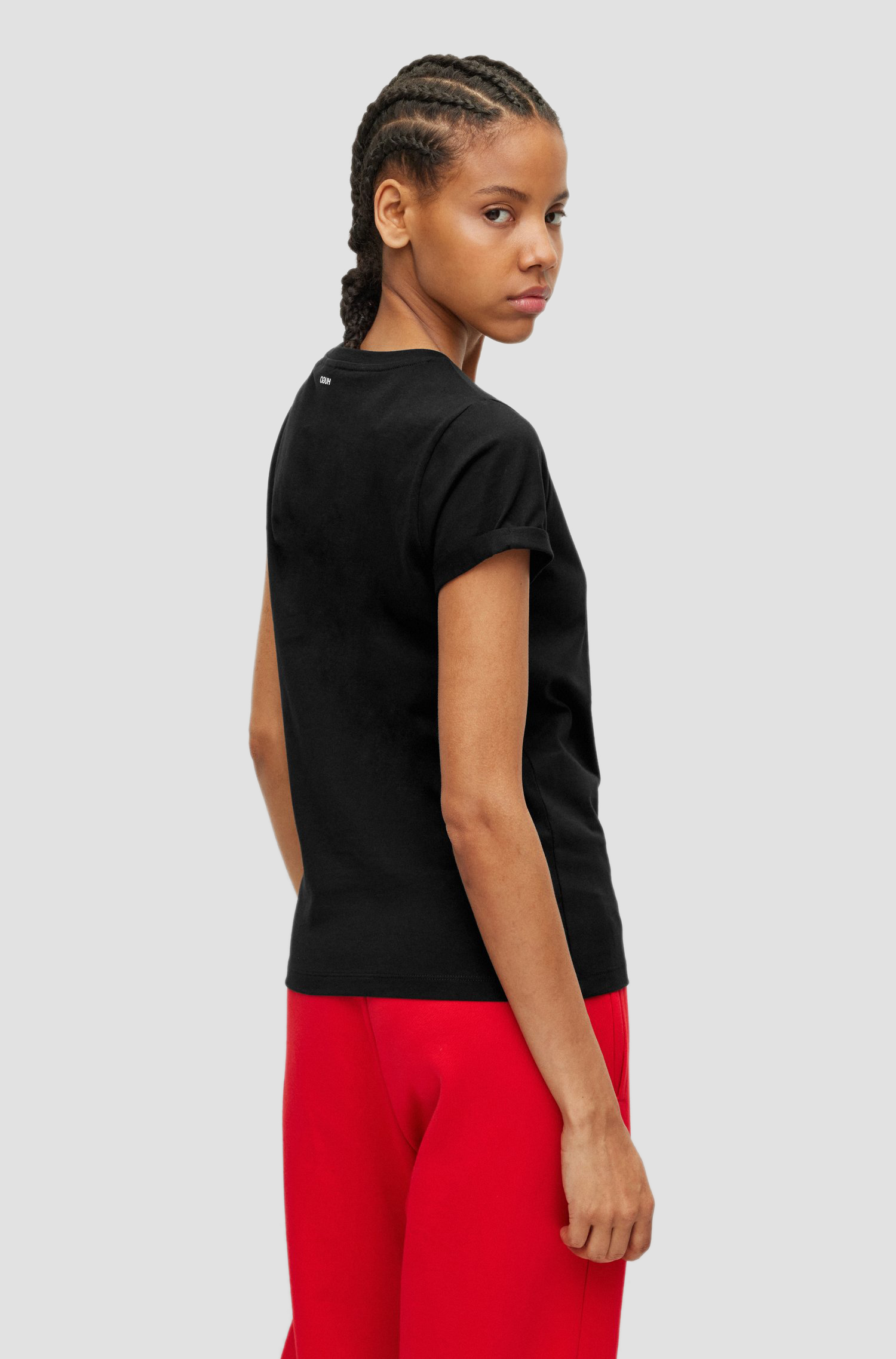 Женская черная футболка HUGO 50417212;001