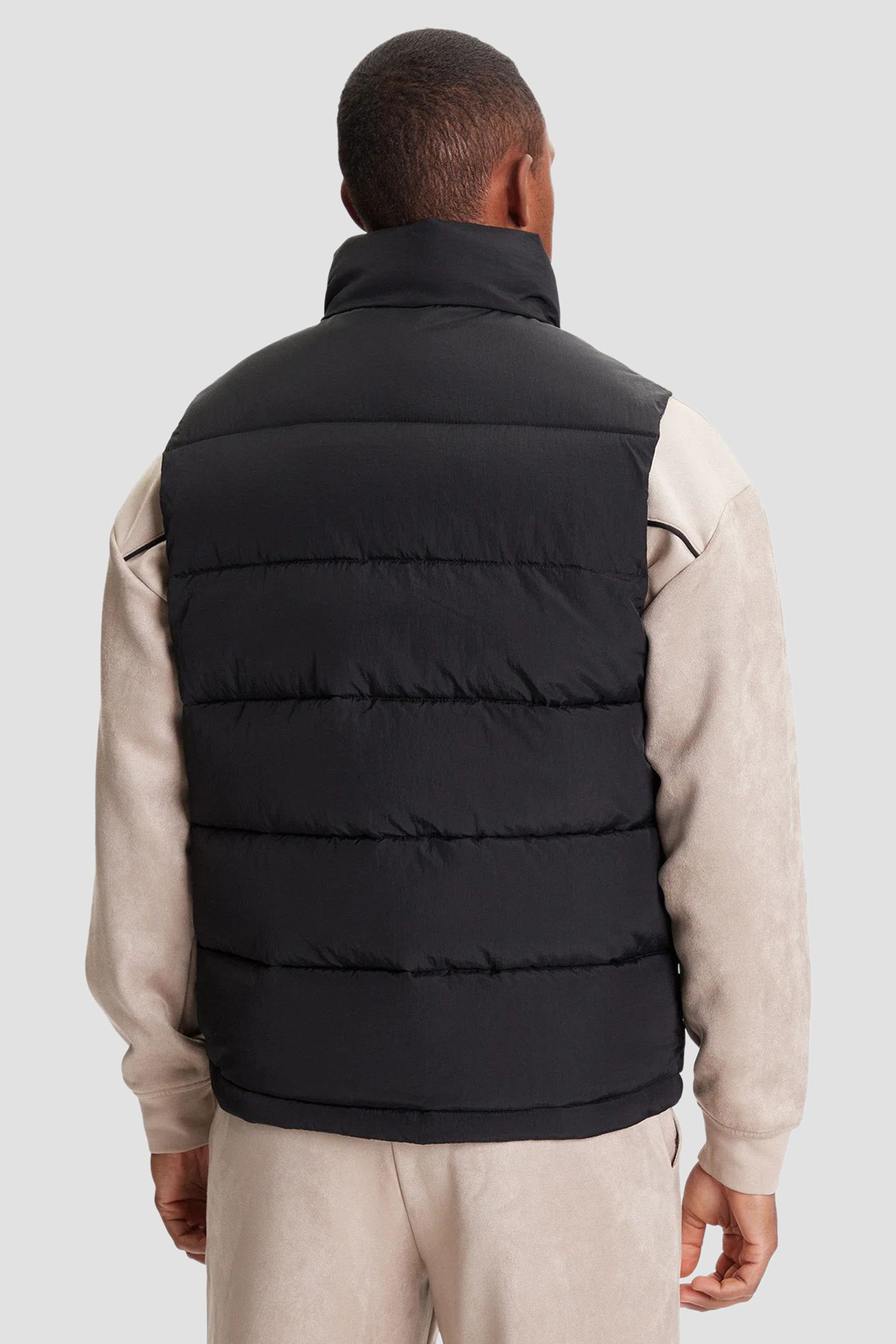 Чоловічий чорний жилет Guess Z5YL08.WGTN0;JBLK
