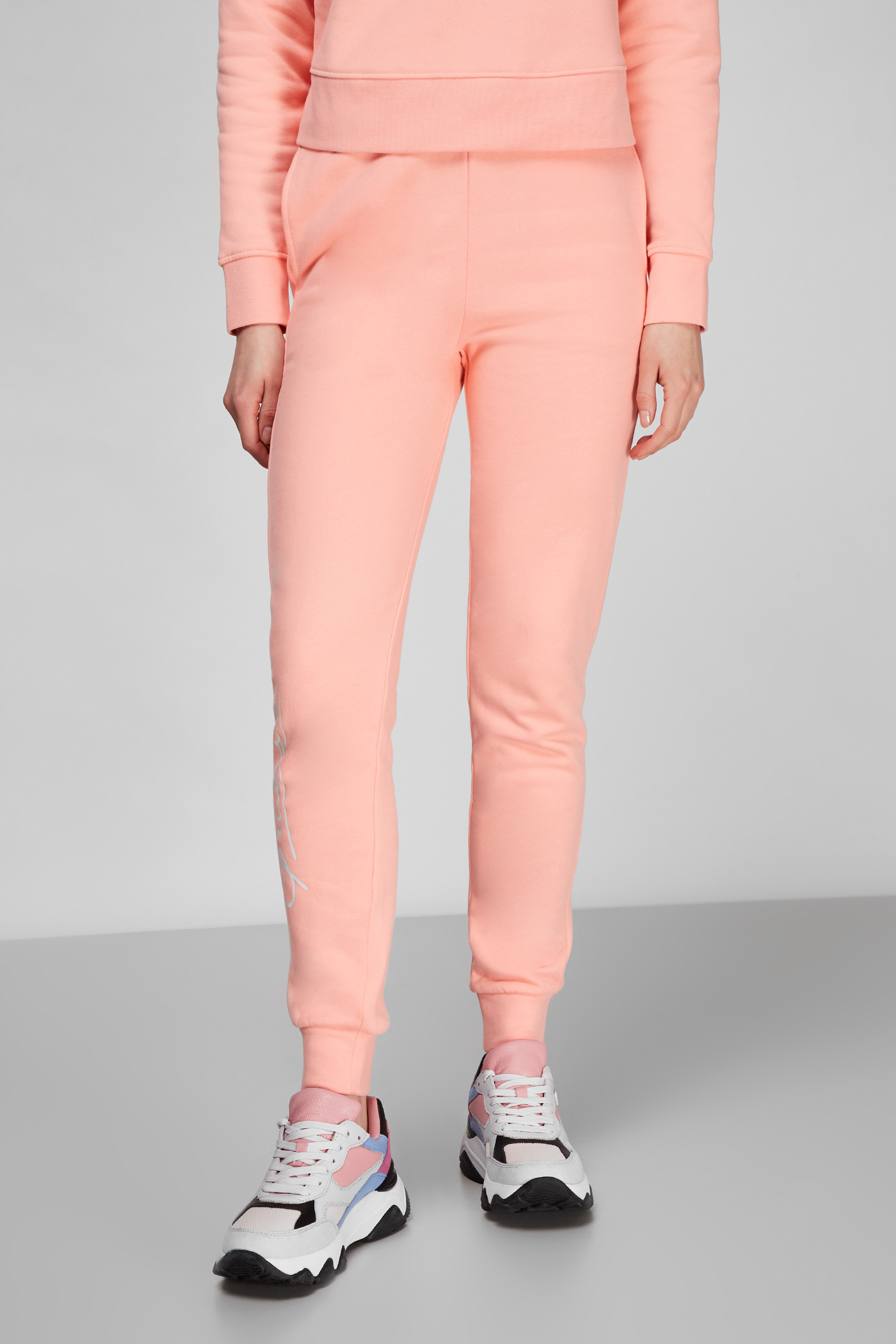 Женские персиковые спортивные брюки Guess V2RB18.KAOR1;A605