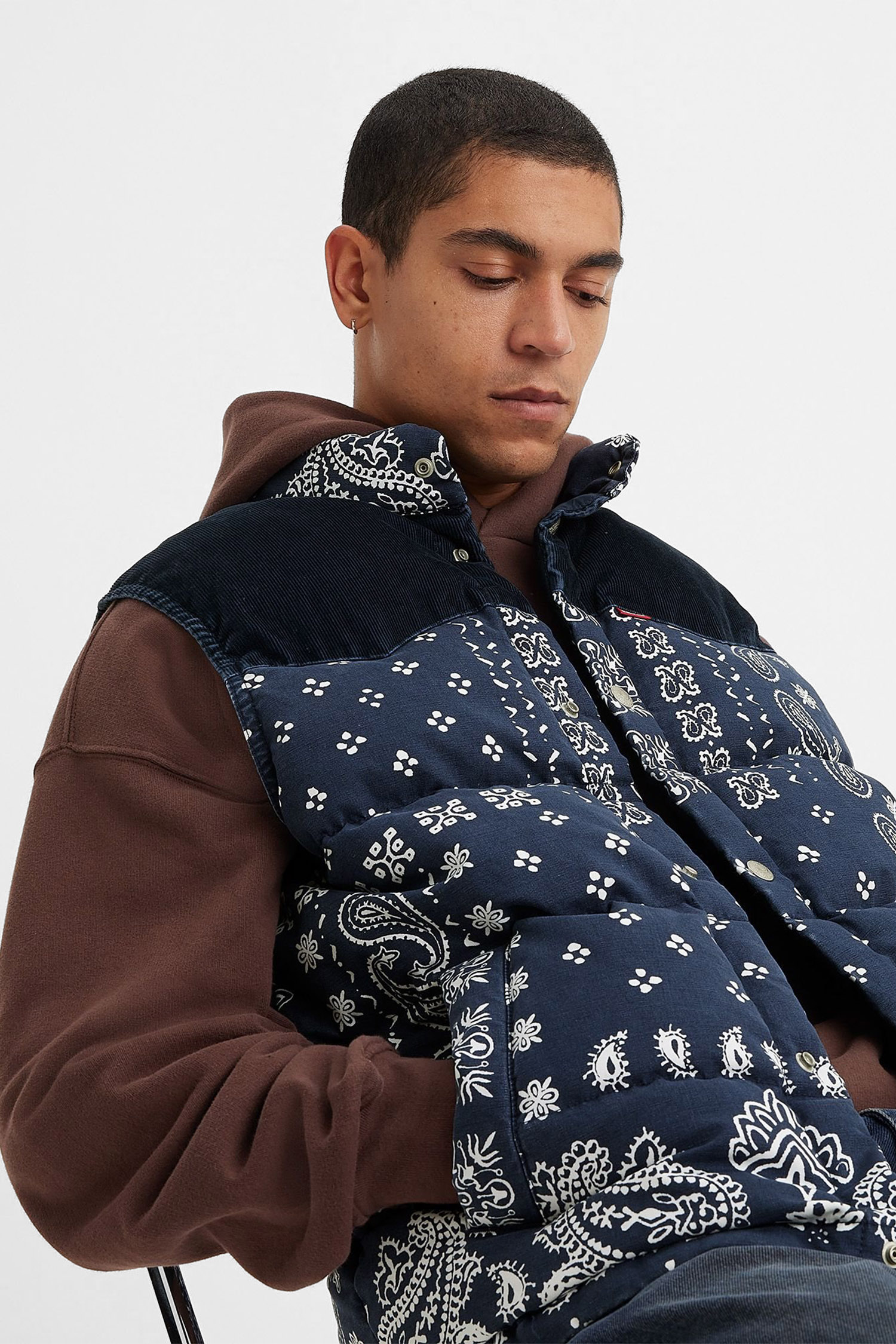 Чоловічий темно-синій 
жилет з візерунком Levi’s® A5634;0001