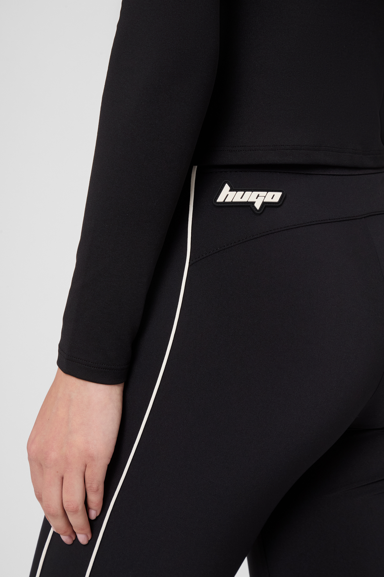 Женские черные брюки HUGO BLUE 50542169;001