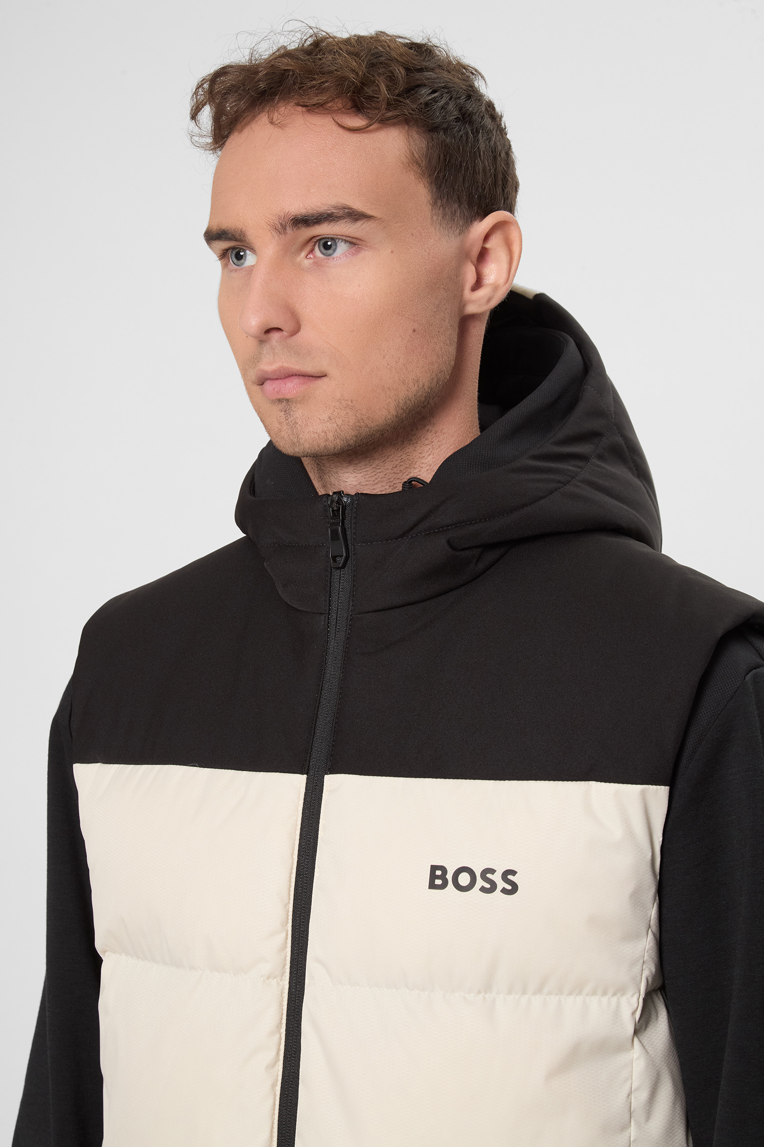 Чоловічий пуховий жилет BOSS 50548711;131