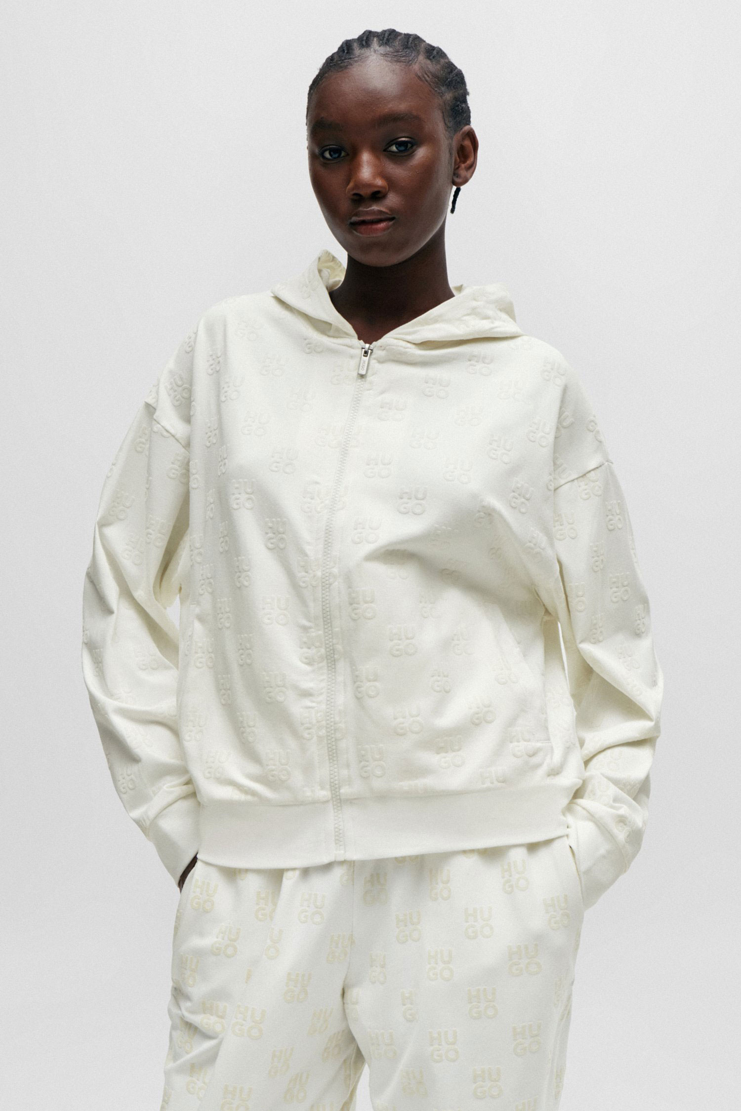Женская белая кофта на молнии с узором HUGO 50510997;110